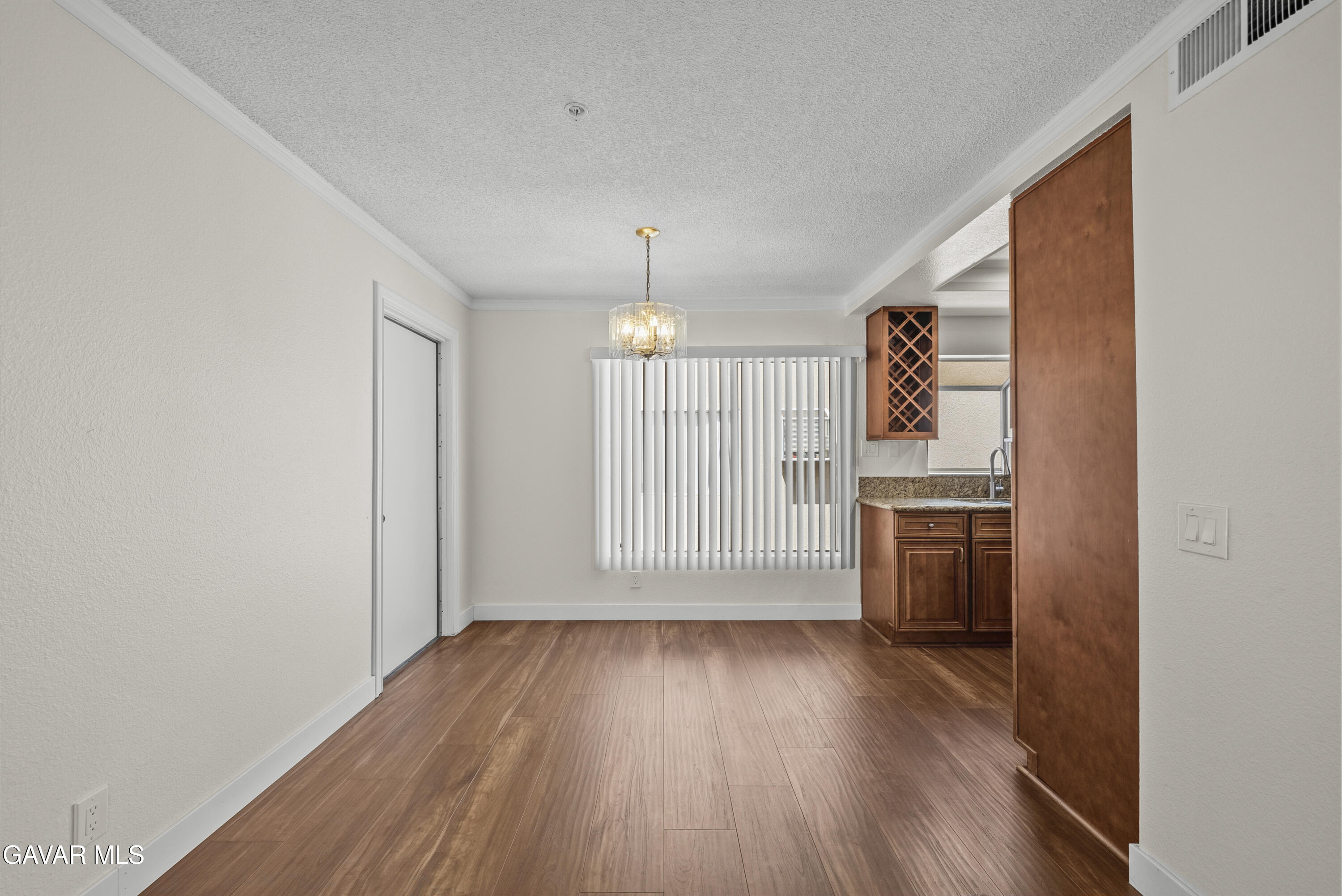 8800 Burnet Avenue, Unit 7 Property Photo 9