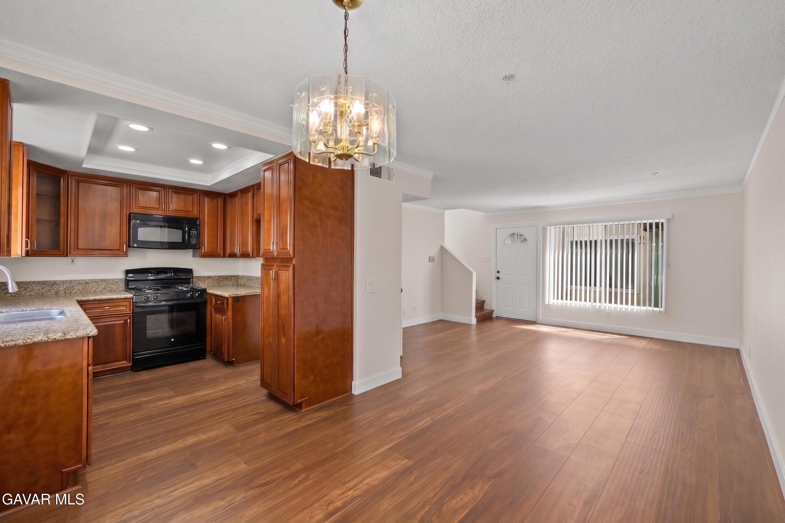 8800 Burnet Avenue, Unit 7 Property Photo 10