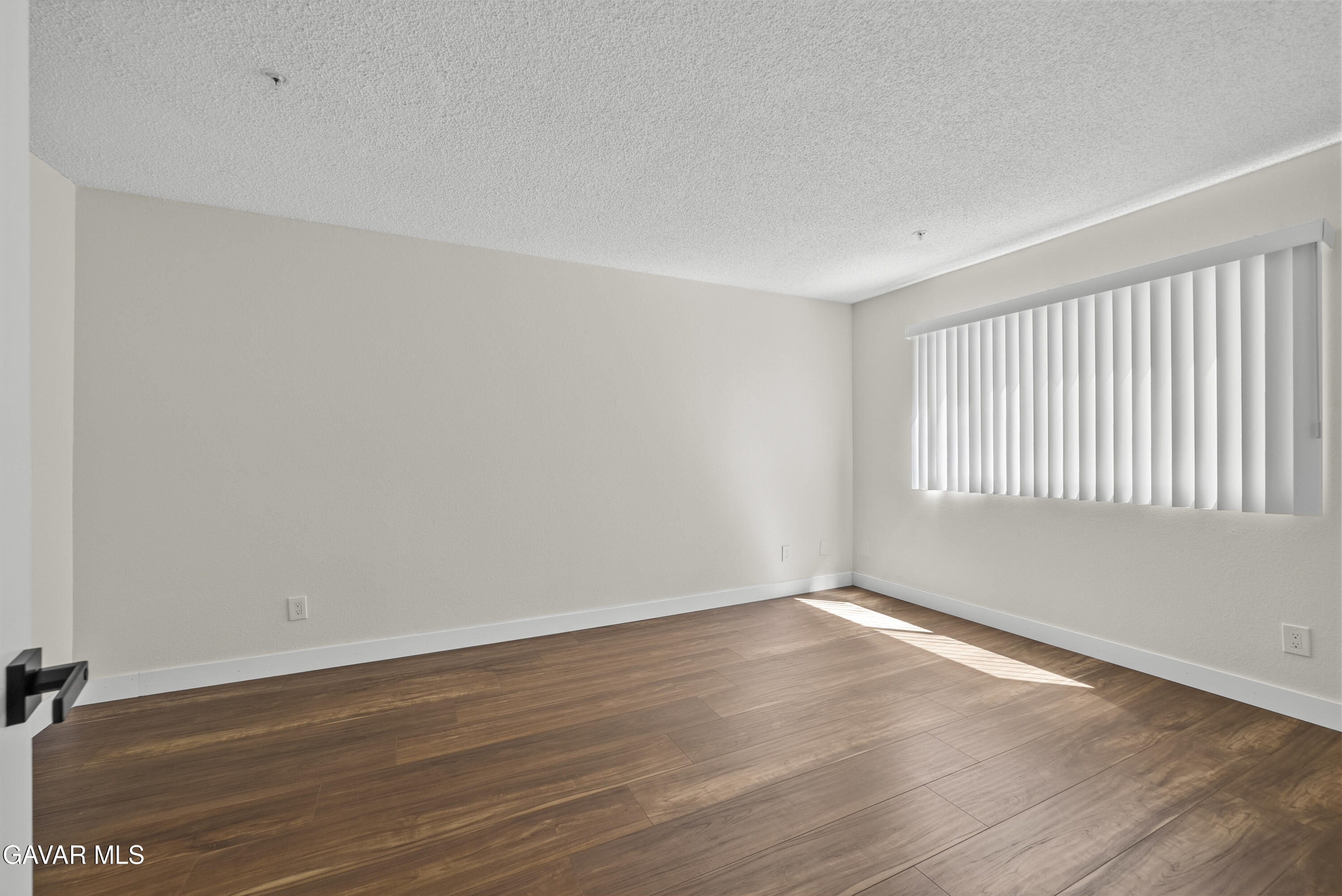 8800 Burnet Avenue, Unit 7 Property Photo 14