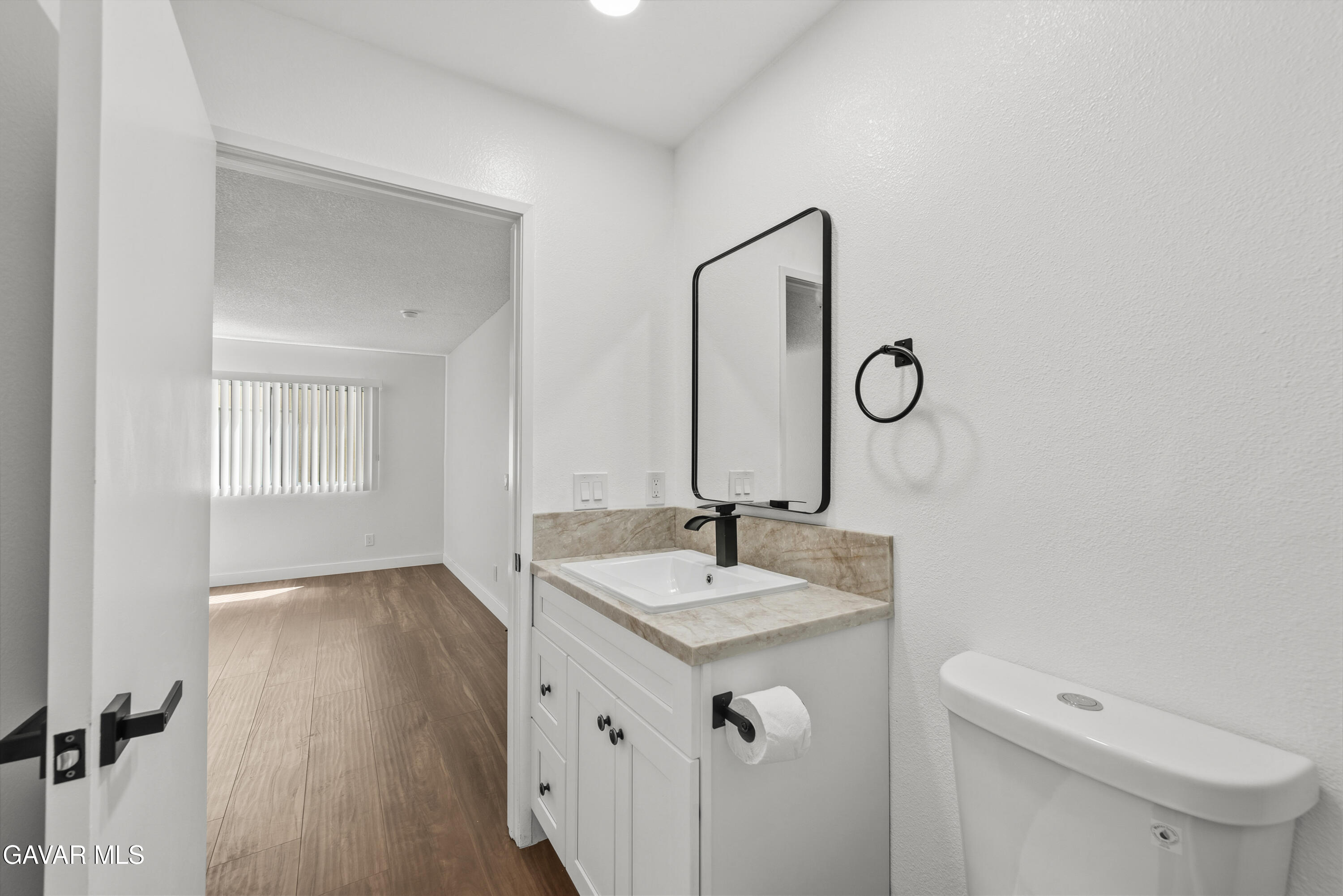 8800 Burnet Avenue, Unit 7 Property Photo 16