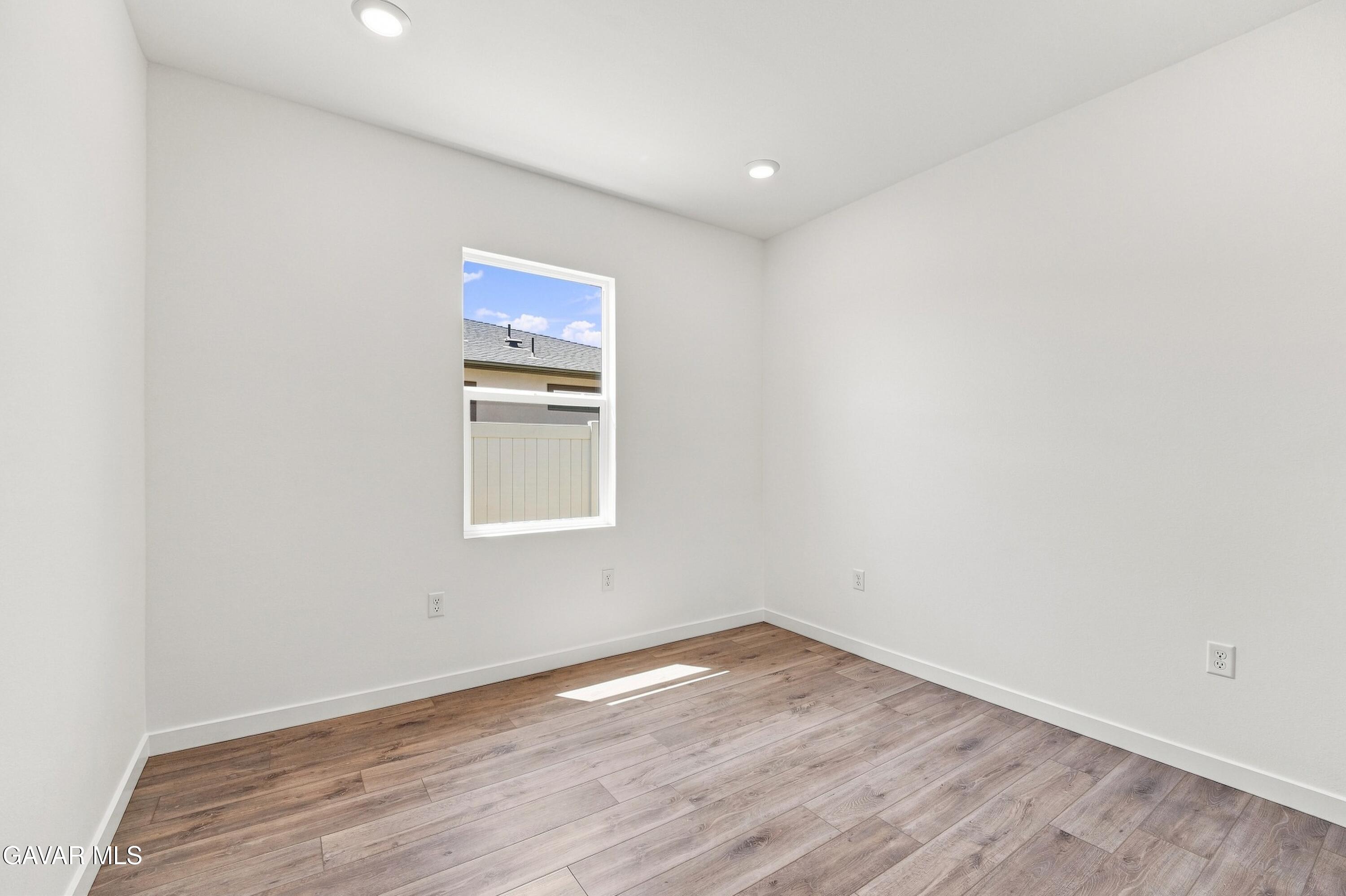 3253 E Avenue J 4 Property Photo 15