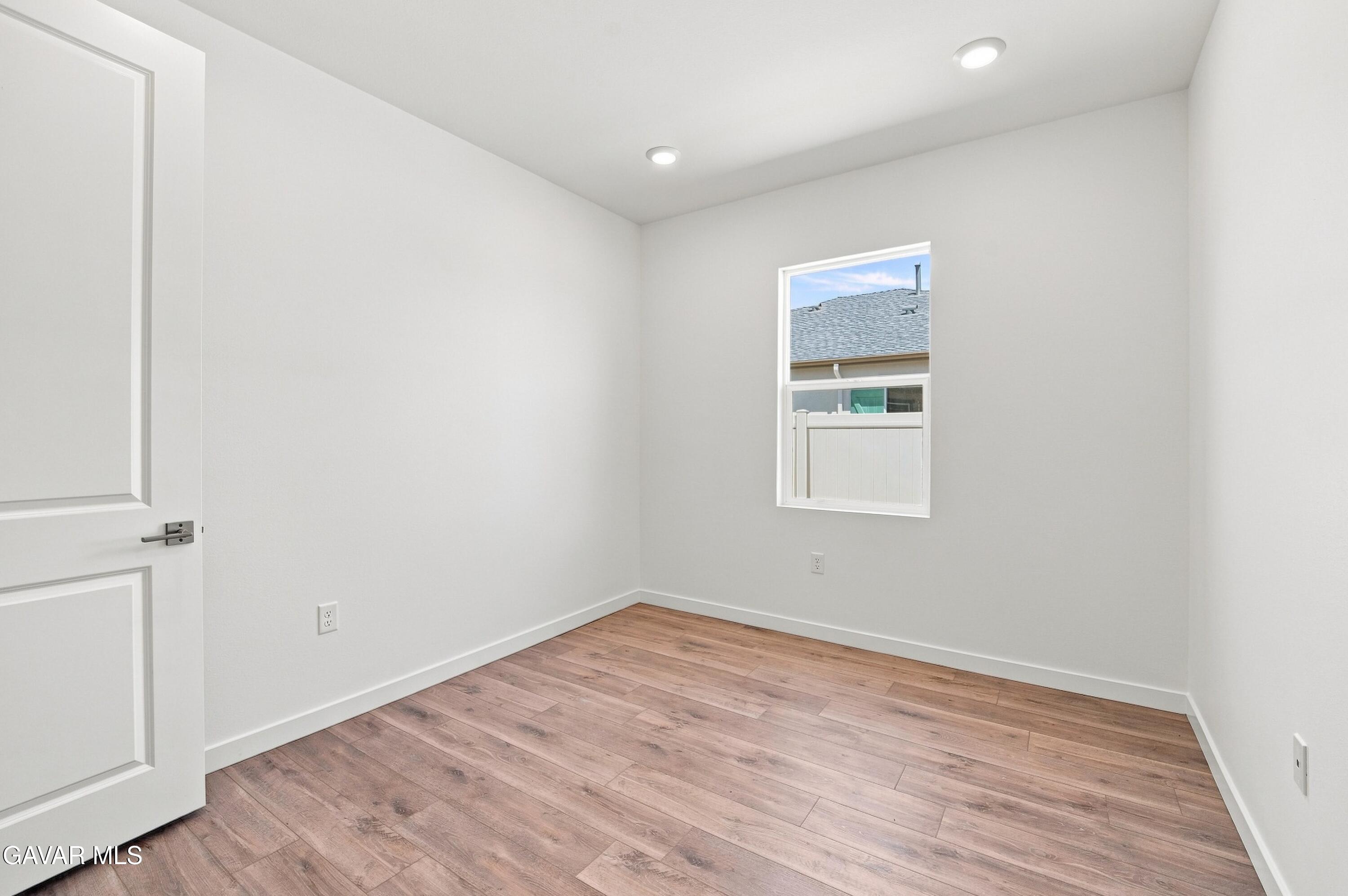 3253 E Avenue J 4 Property Photo 18