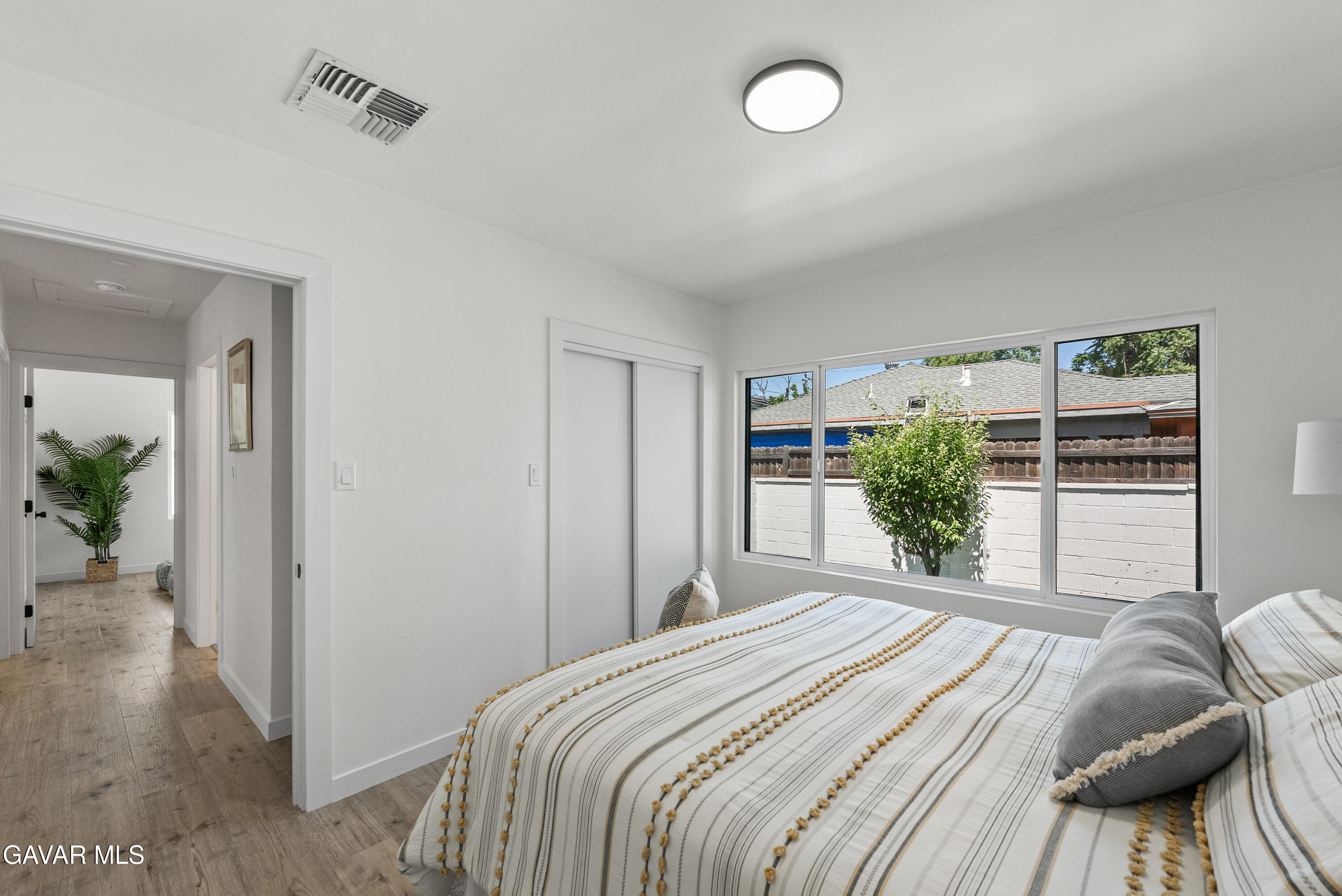 9753 Mercedes Avenue Property Photo 22
