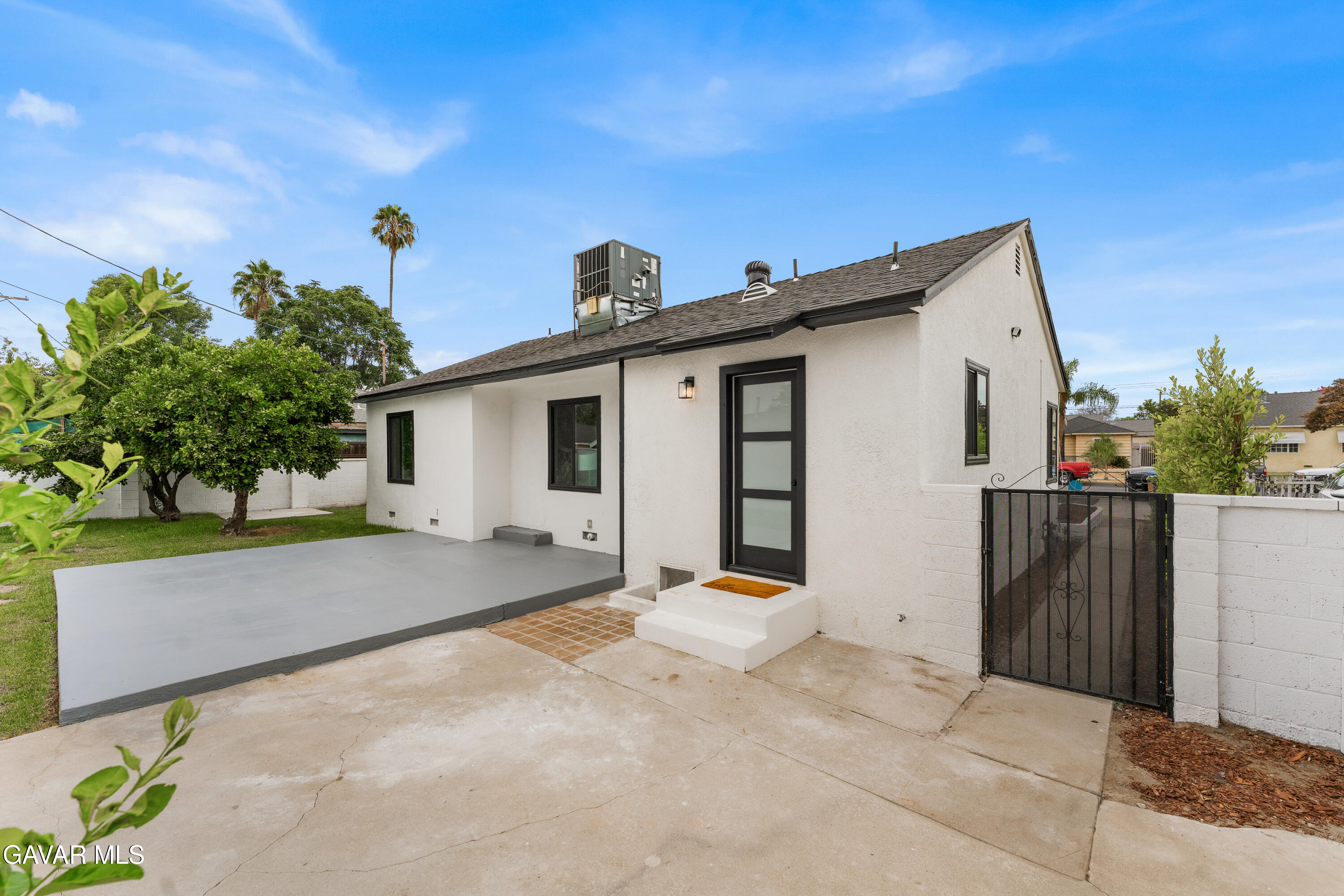 9753 Mercedes Avenue Property Photo 32