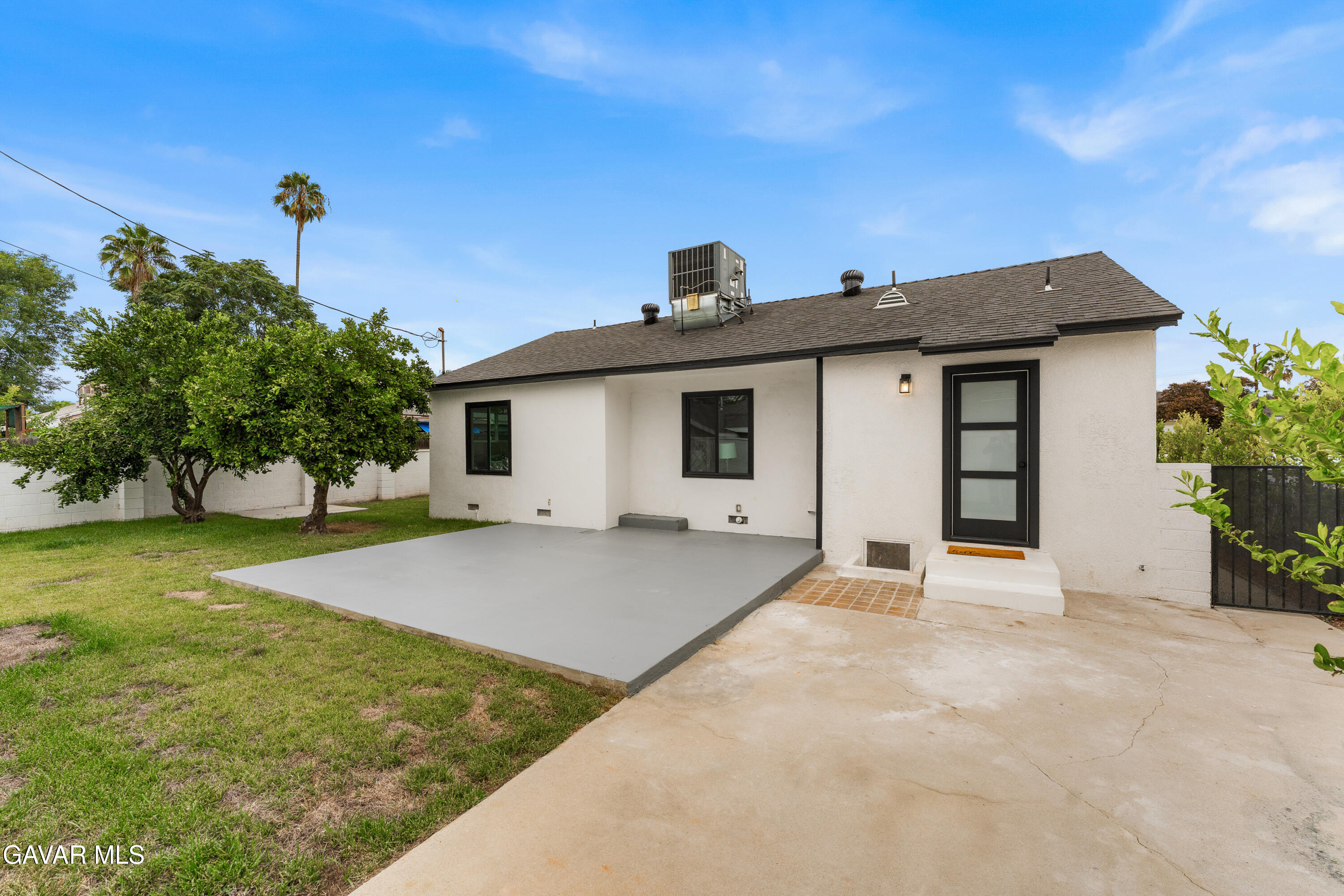 9753 Mercedes Avenue Property Photo 33