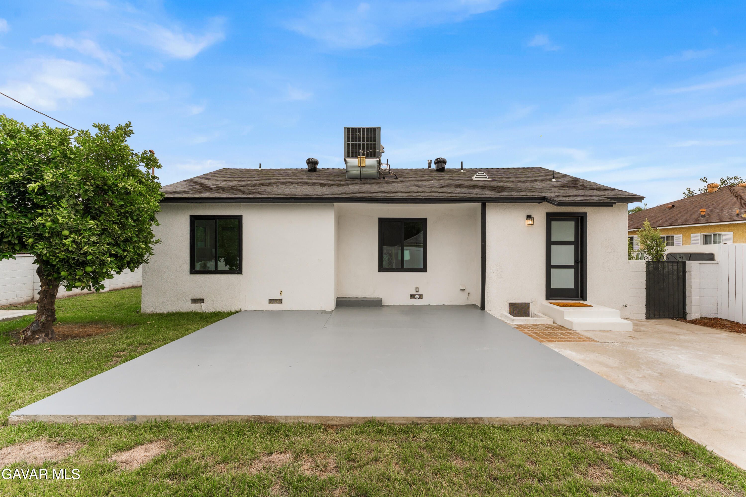 9753 Mercedes Avenue Property Photo 34