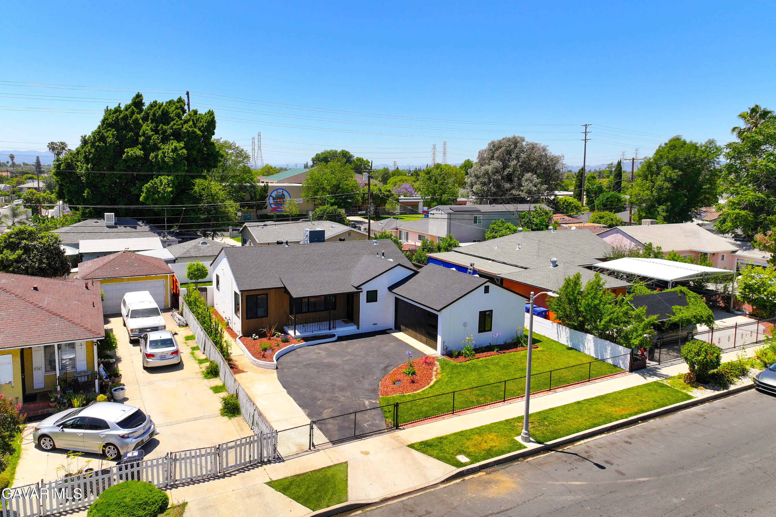 9753 Mercedes Avenue Property Photo 47