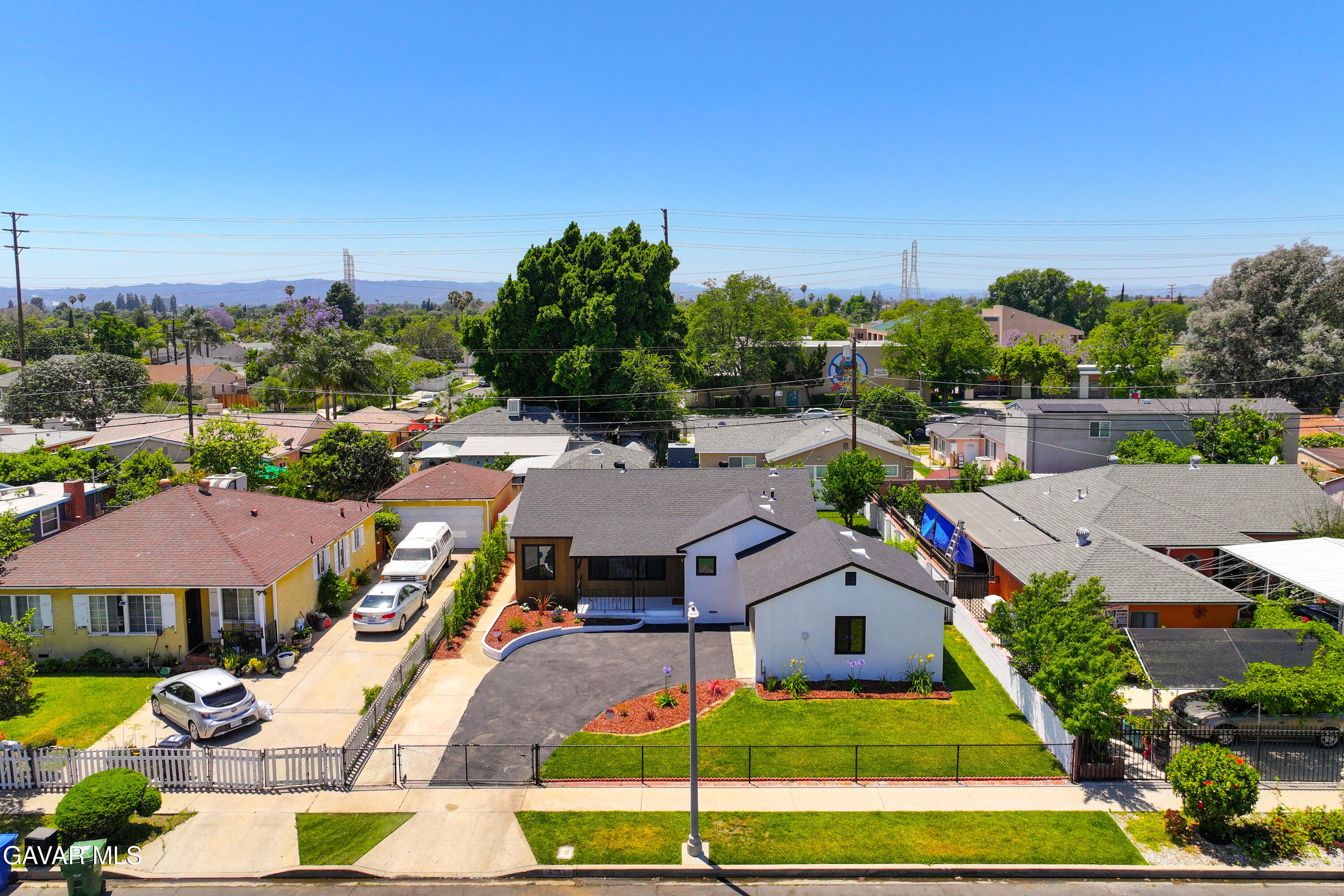 9753 Mercedes Avenue Property Photo 48