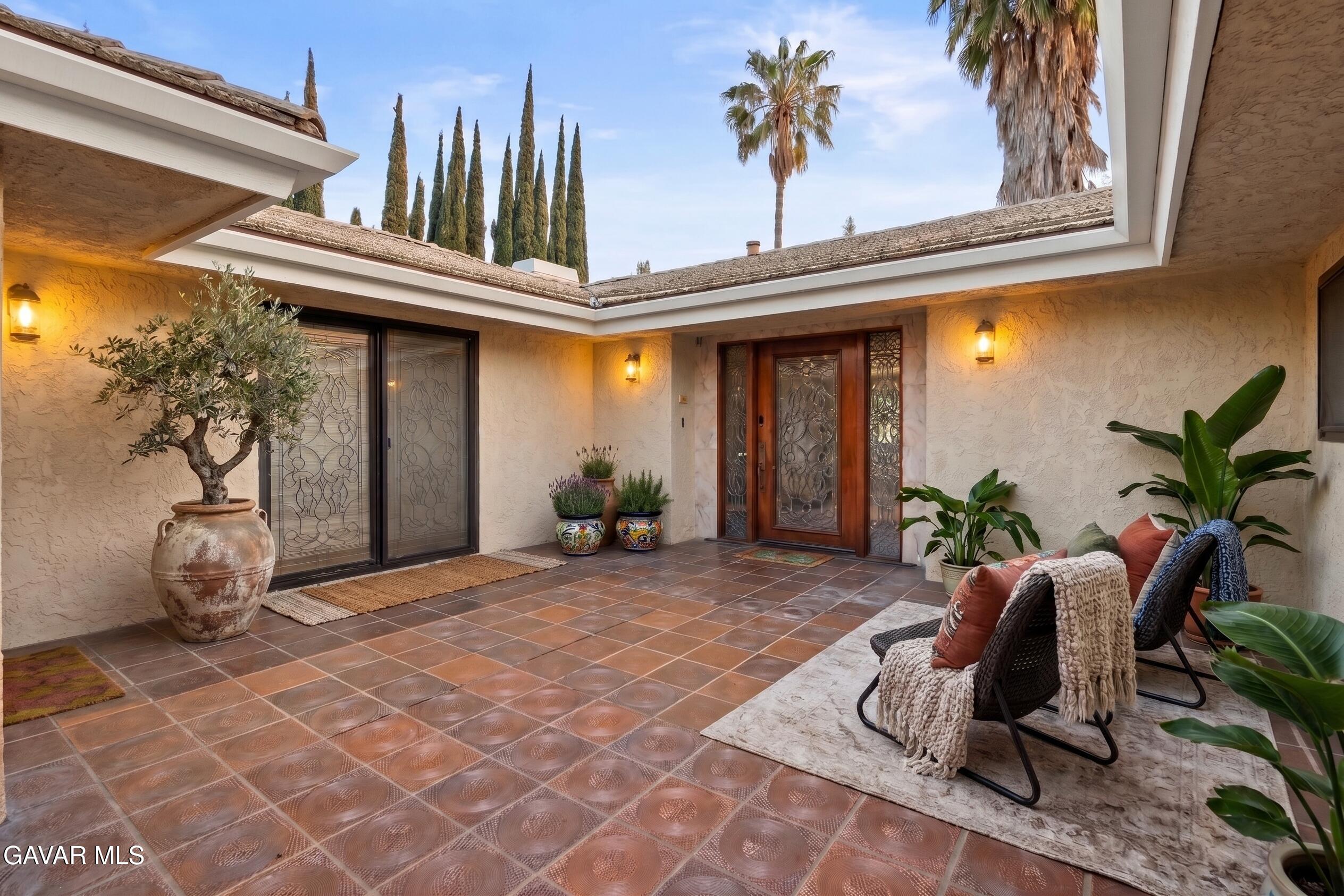 10307 Donna Avenue Property Photo 1