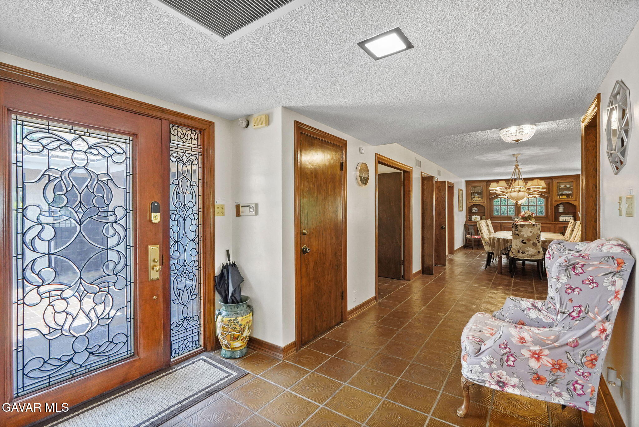 10307 Donna Avenue Property Photo 3