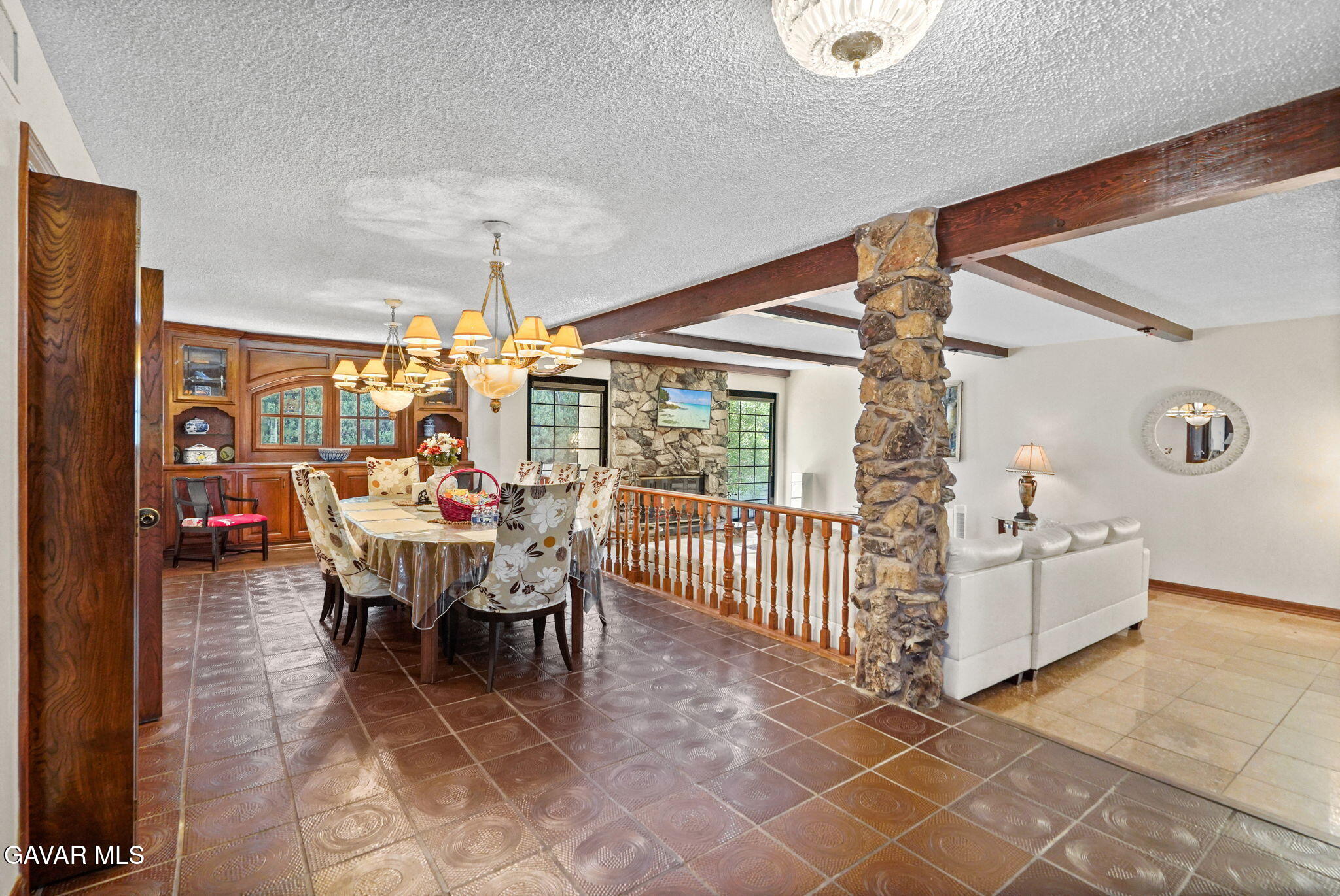 10307 Donna Avenue Property Photo 10
