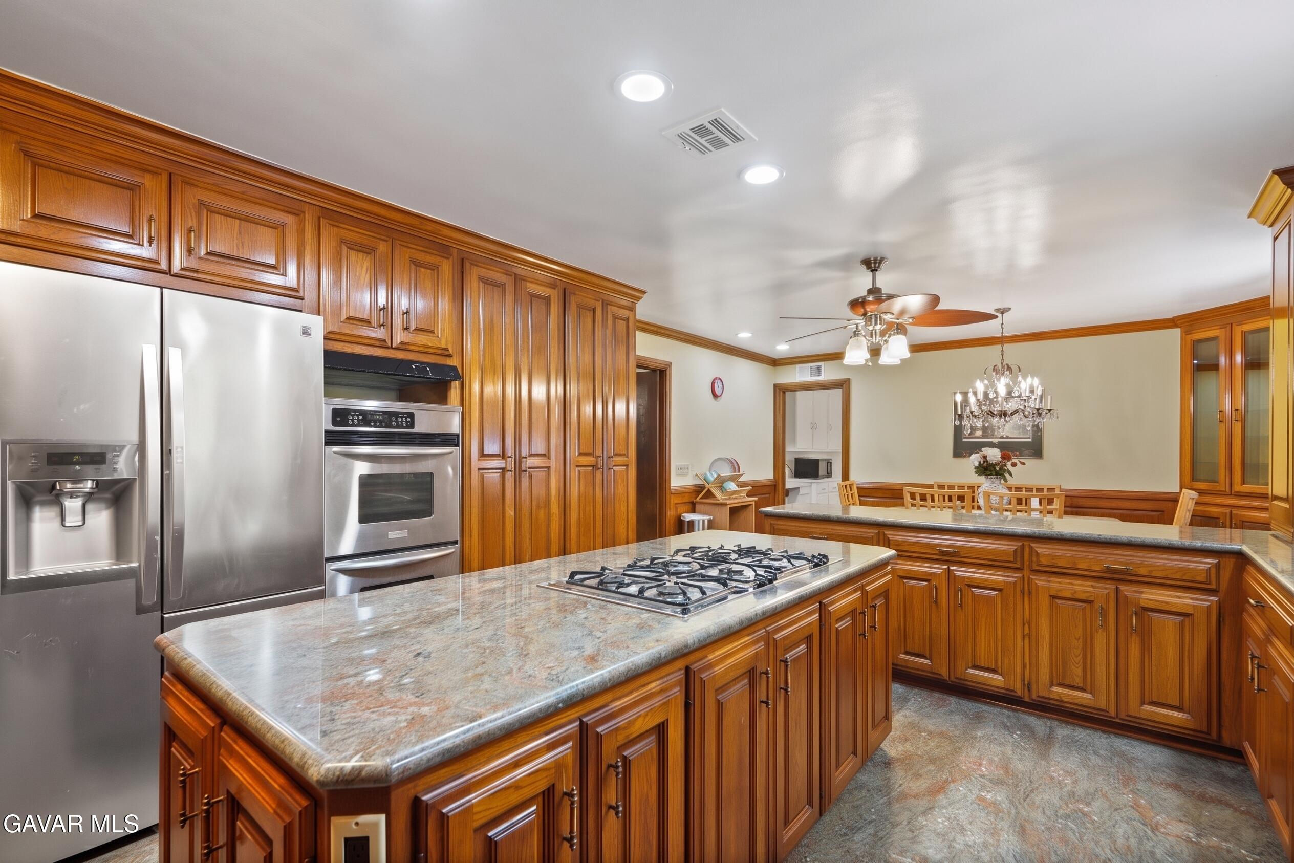 10307 Donna Avenue Property Photo 15