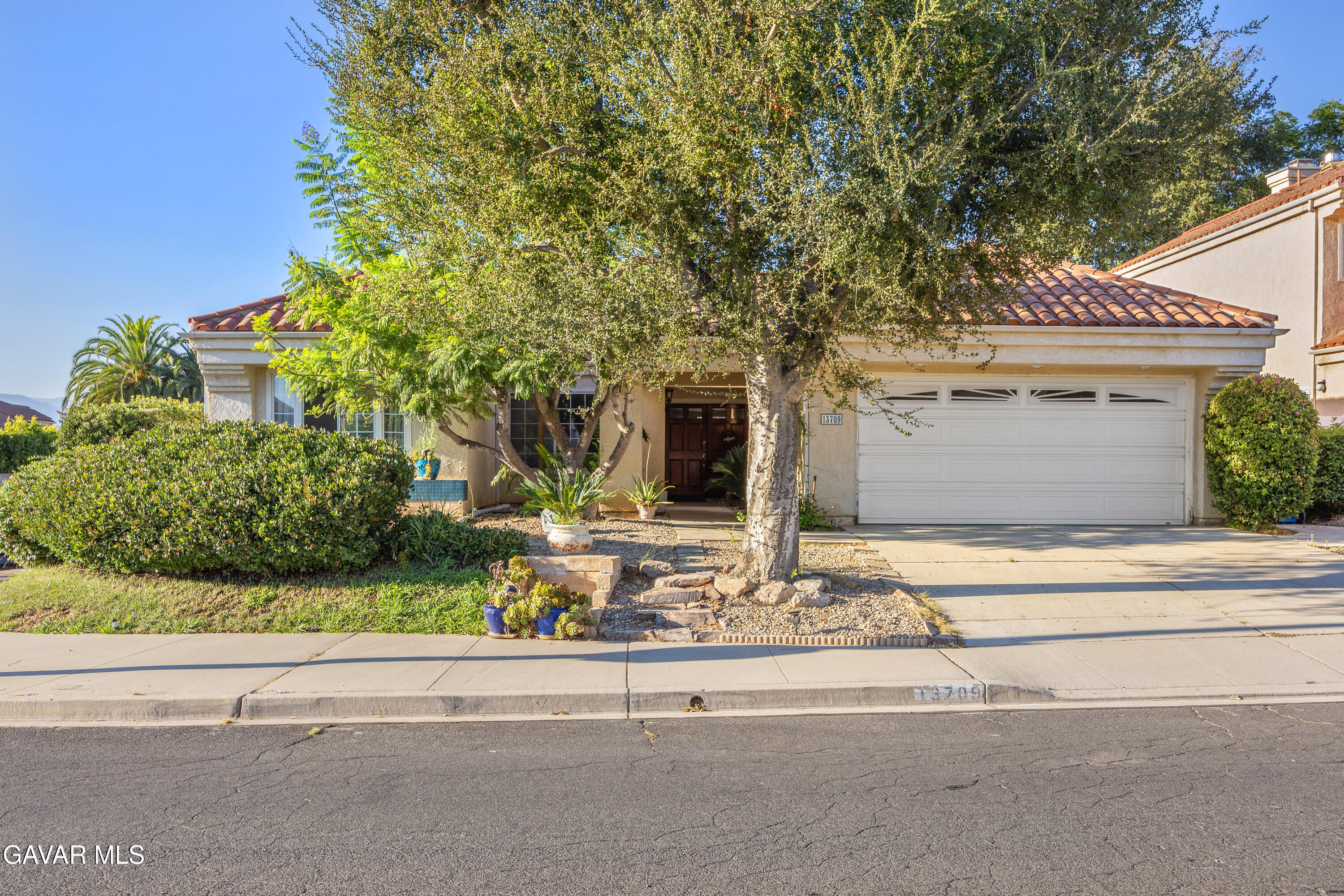 13709 Grand Isle Drive Property Photo 1