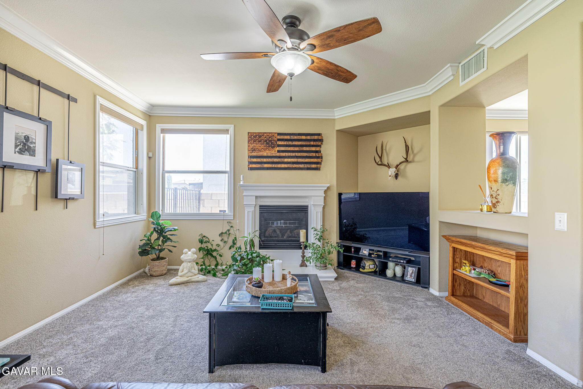 40125 Watford Way Property Photo 11