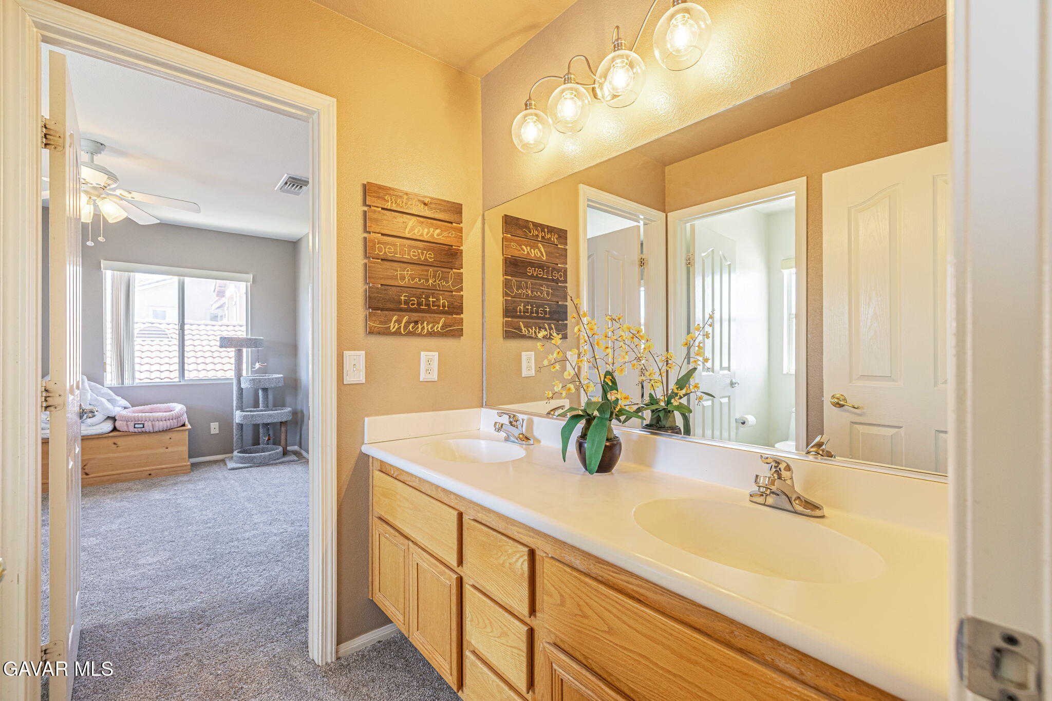 40125 Watford Way Property Photo 35