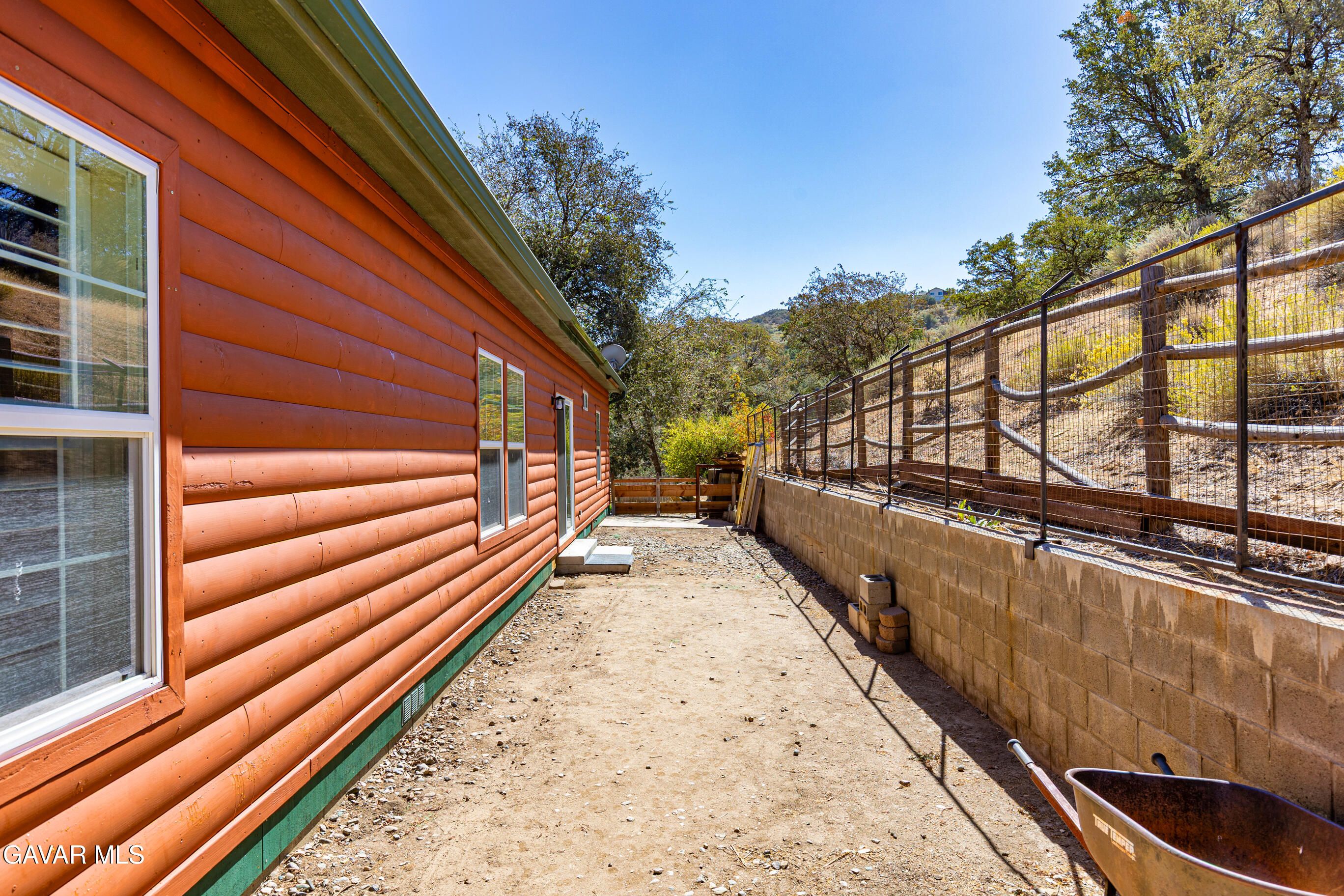 18764 Alps Drive Property Photo 20