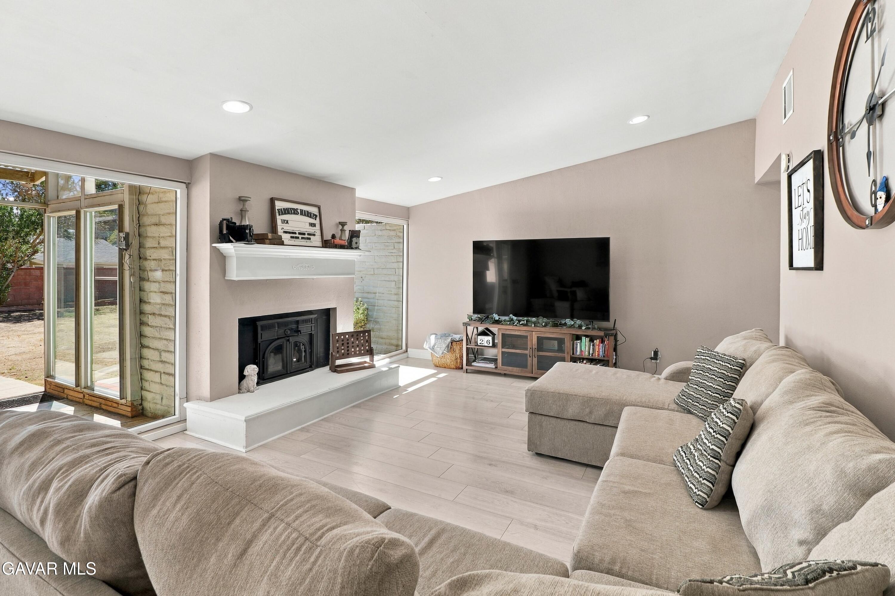 544 E Avenue J1 Property Photo 14