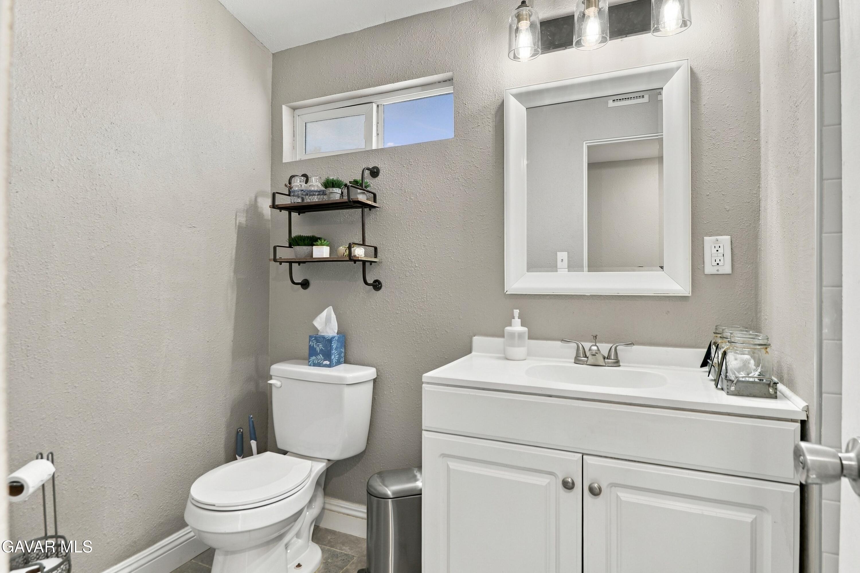 544 E Avenue J1 Property Photo 27