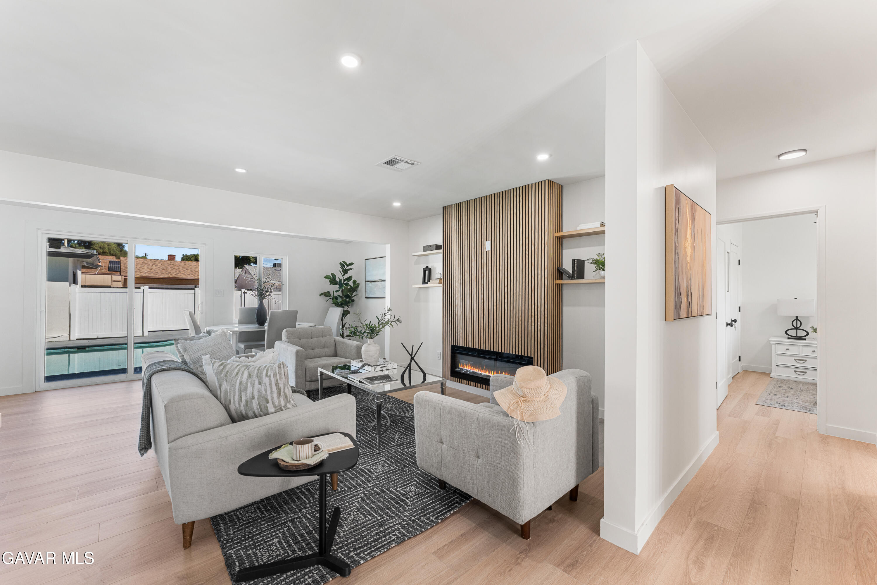 16043 Tuba Street Property Photo 5