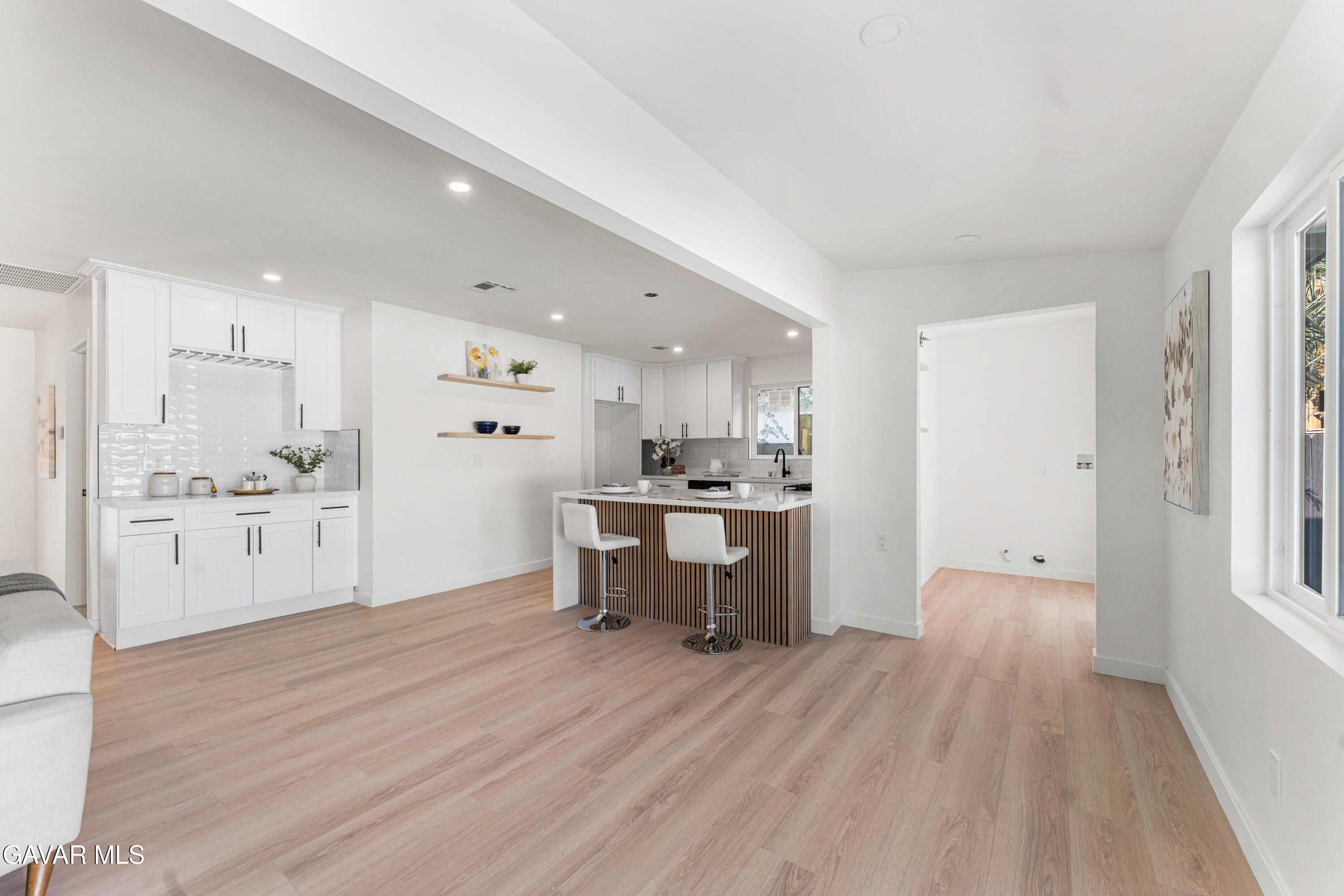 16043 Tuba Street Property Photo 14