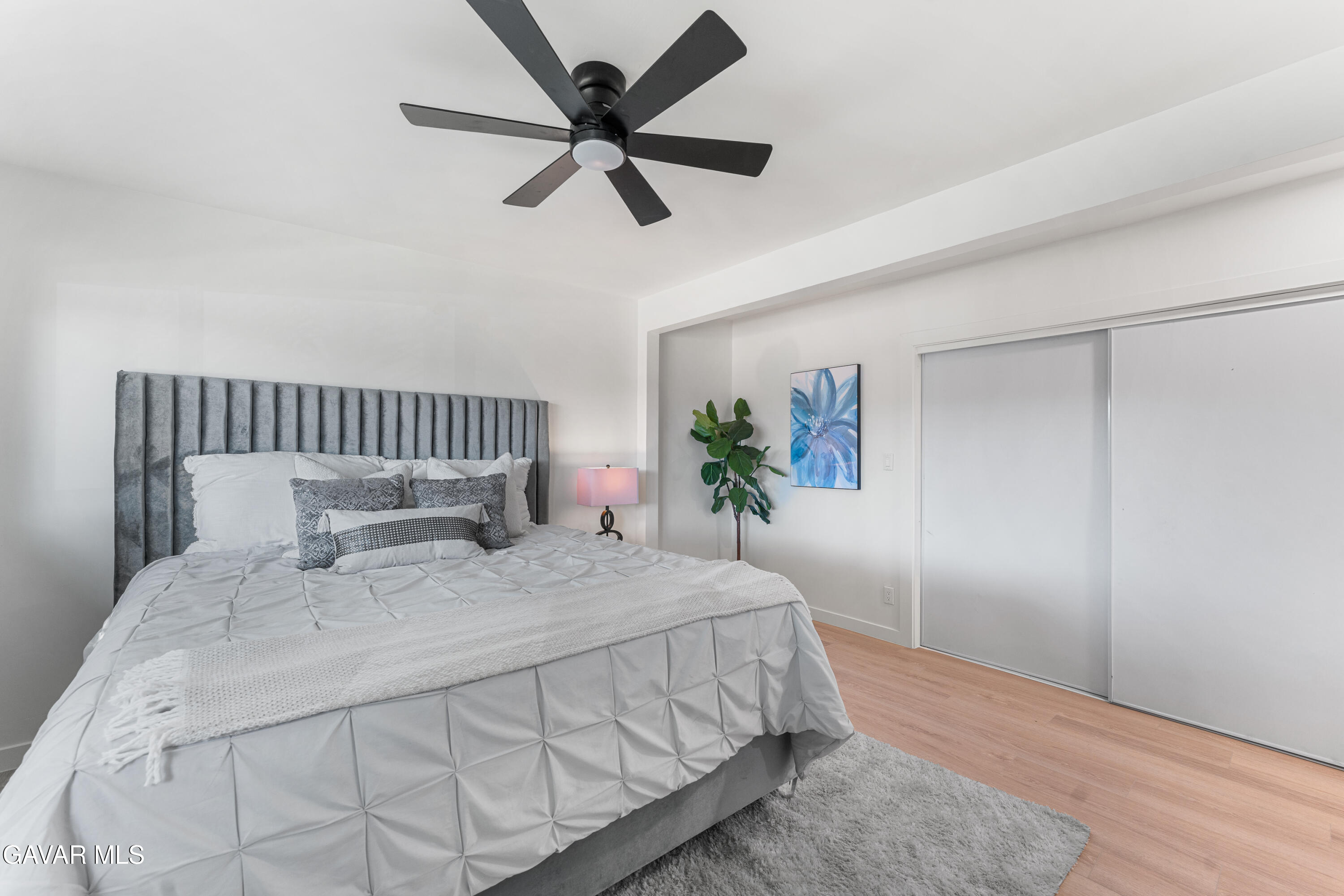 16043 Tuba Street Property Photo 24