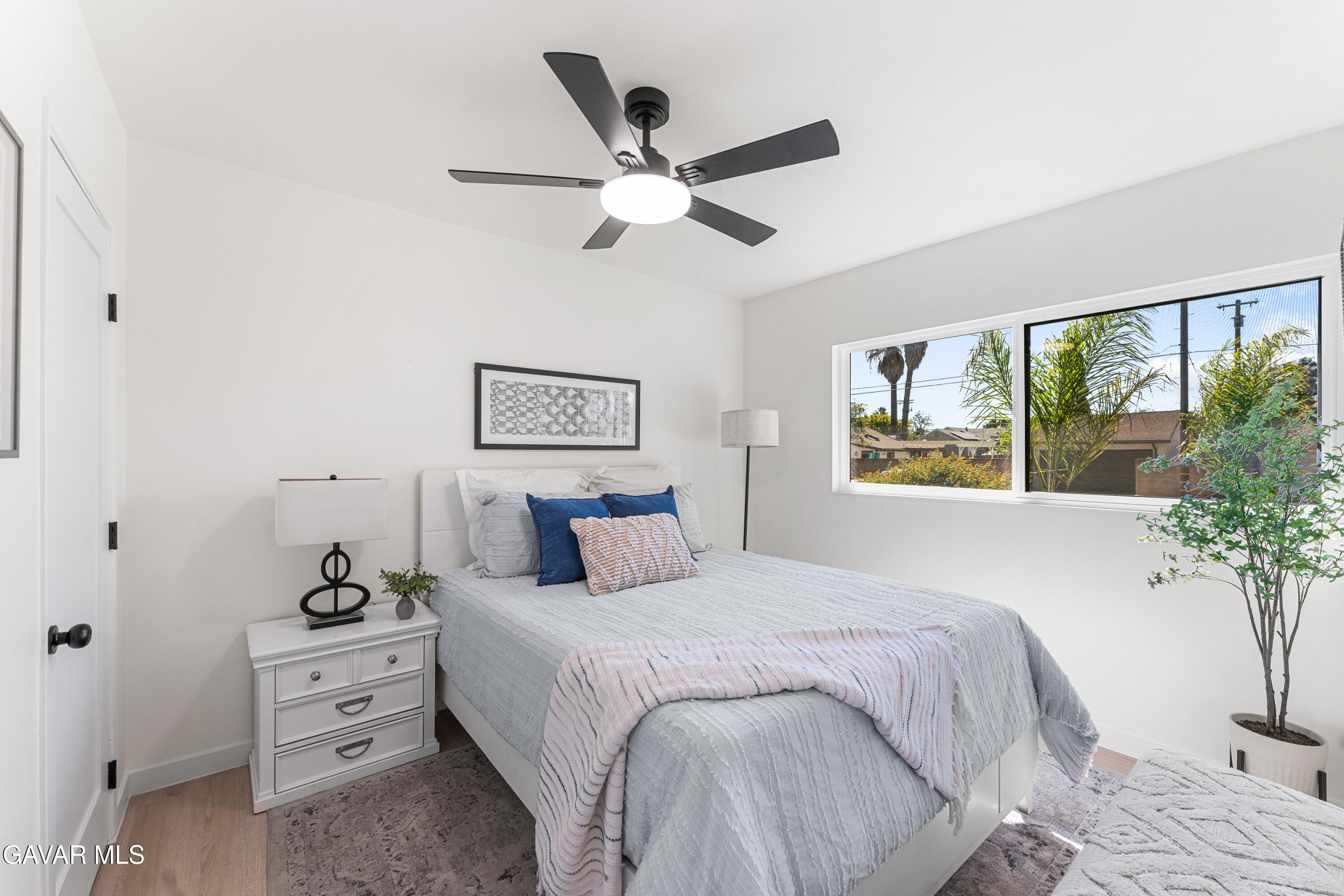 16043 Tuba Street Property Photo 28