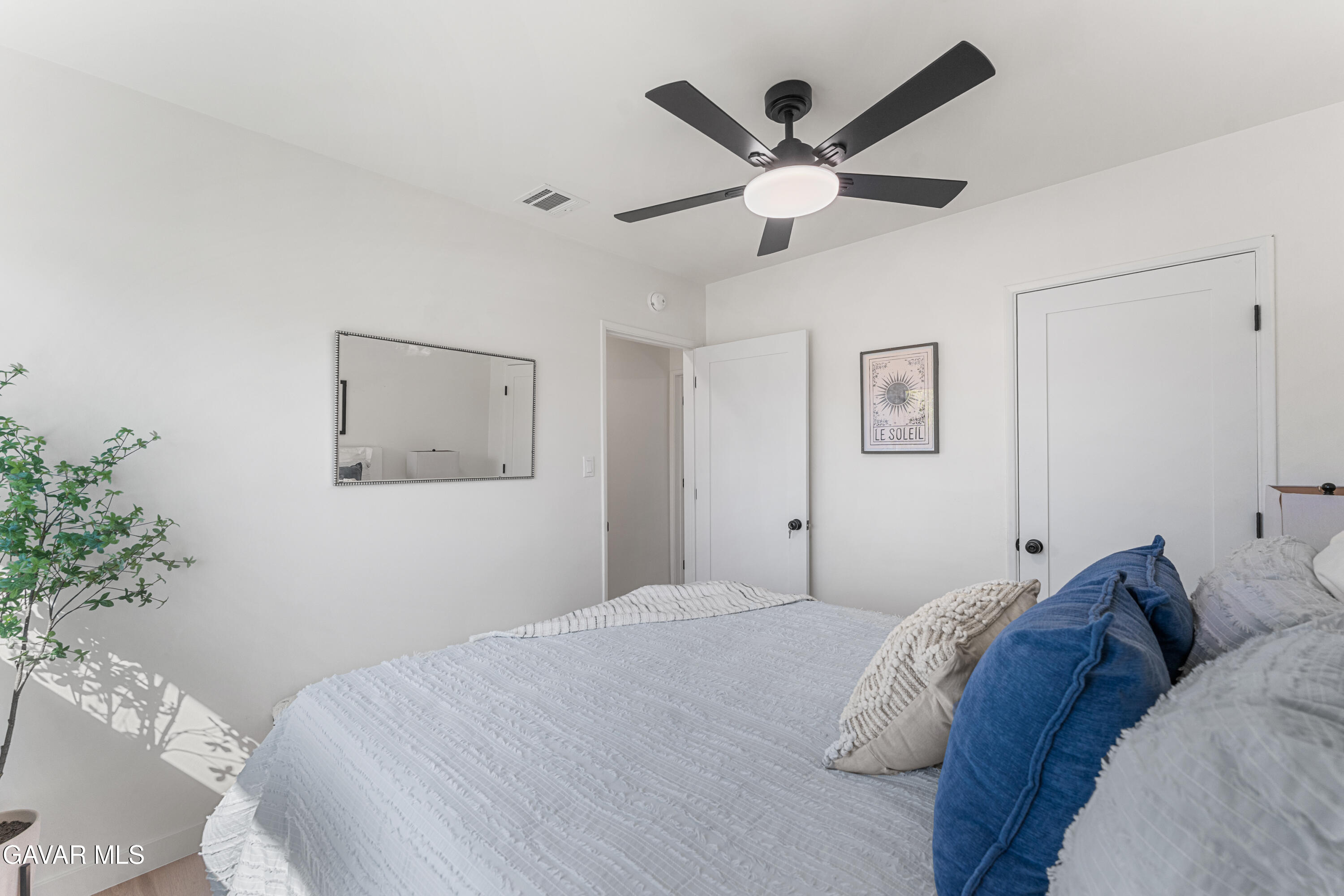 16043 Tuba Street Property Photo 29