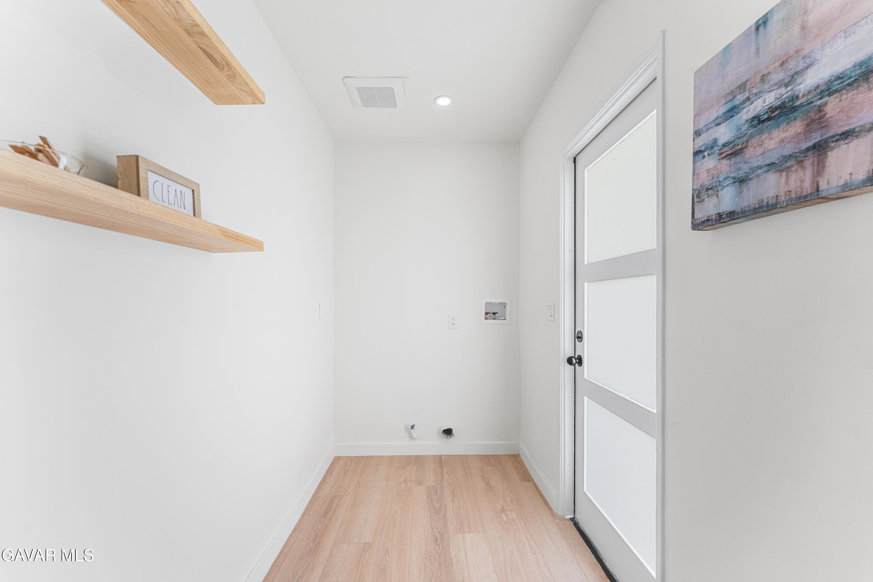 16043 Tuba Street Property Photo 34