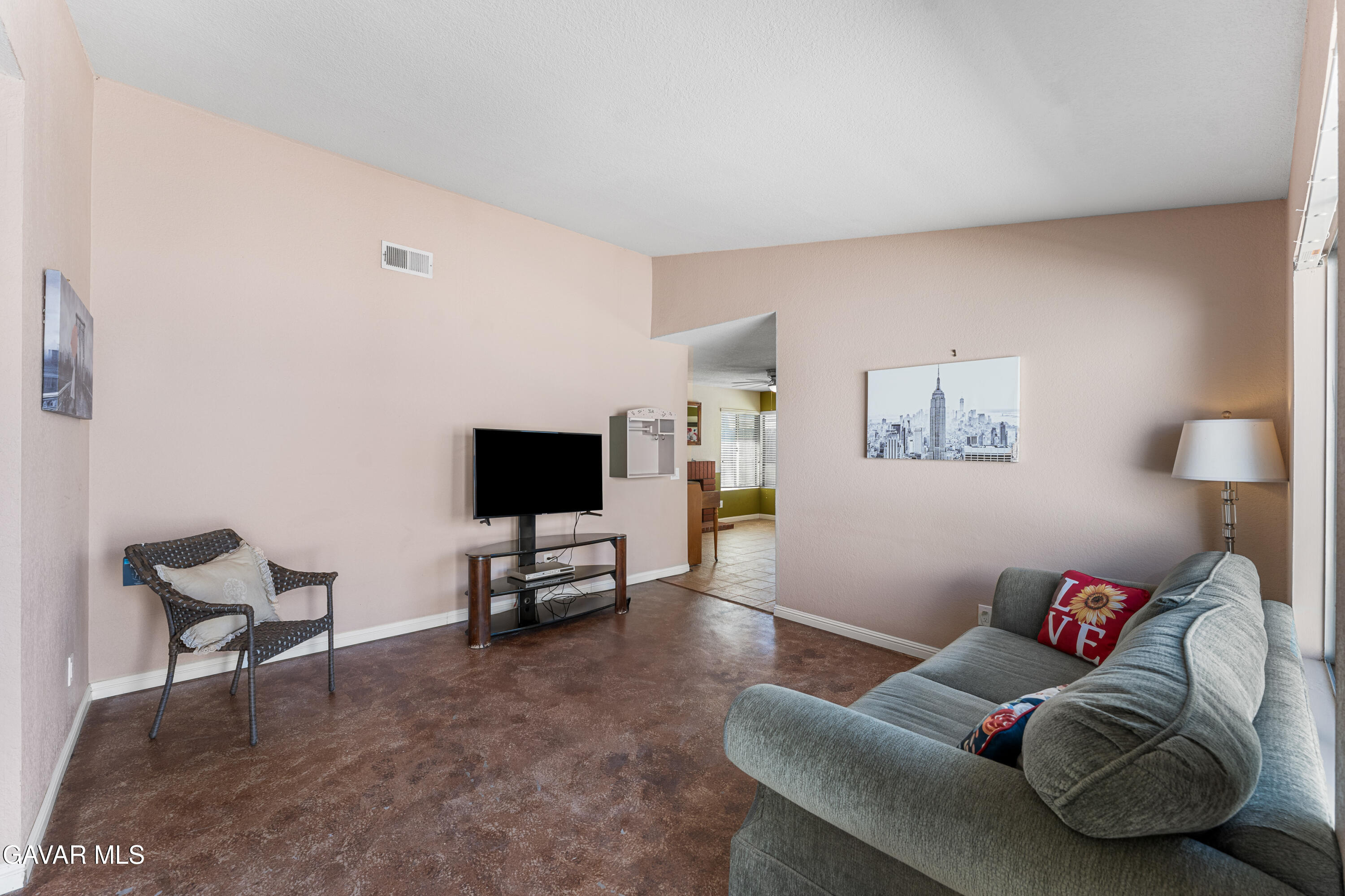 37061 29th Place Property Photo 2