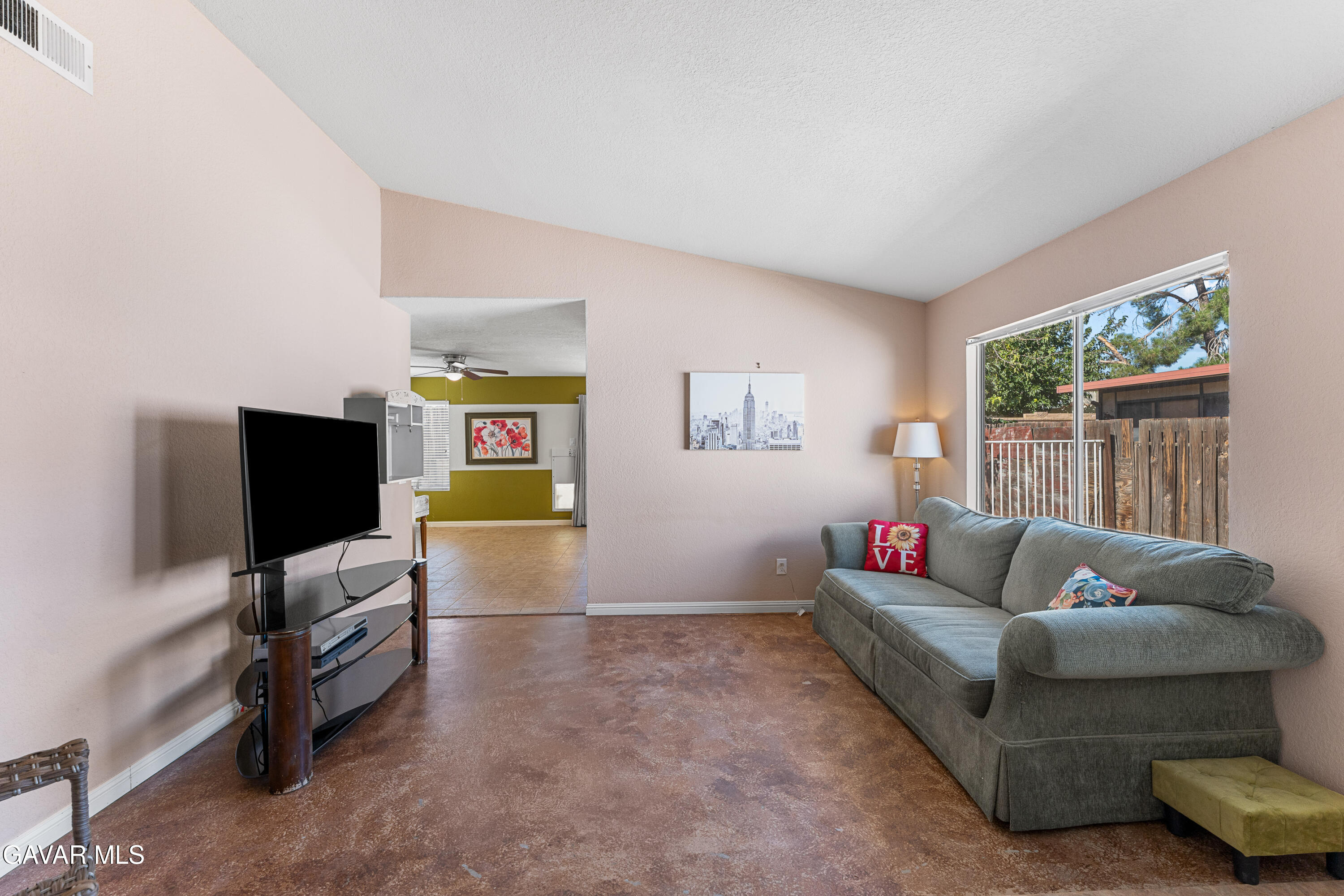 37061 29th Place Property Photo 3