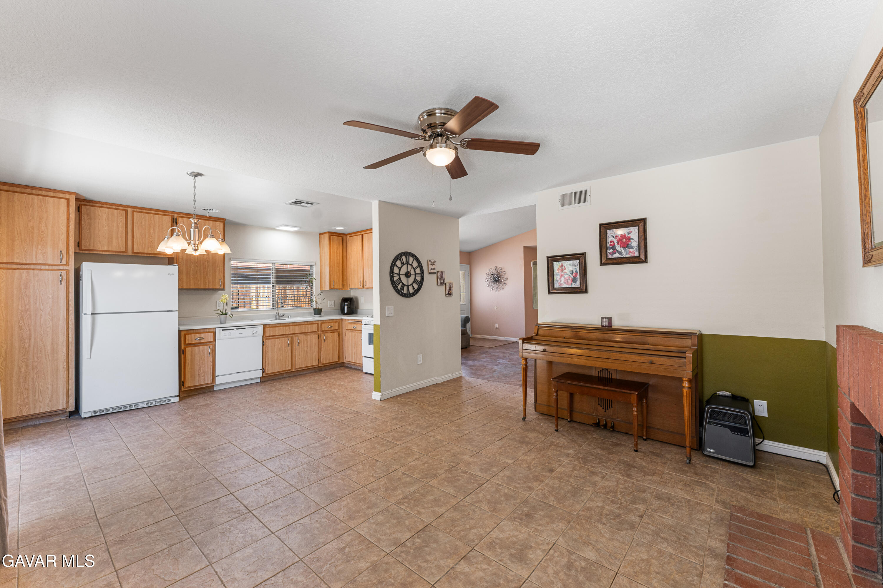 37061 29th Place Property Photo 10