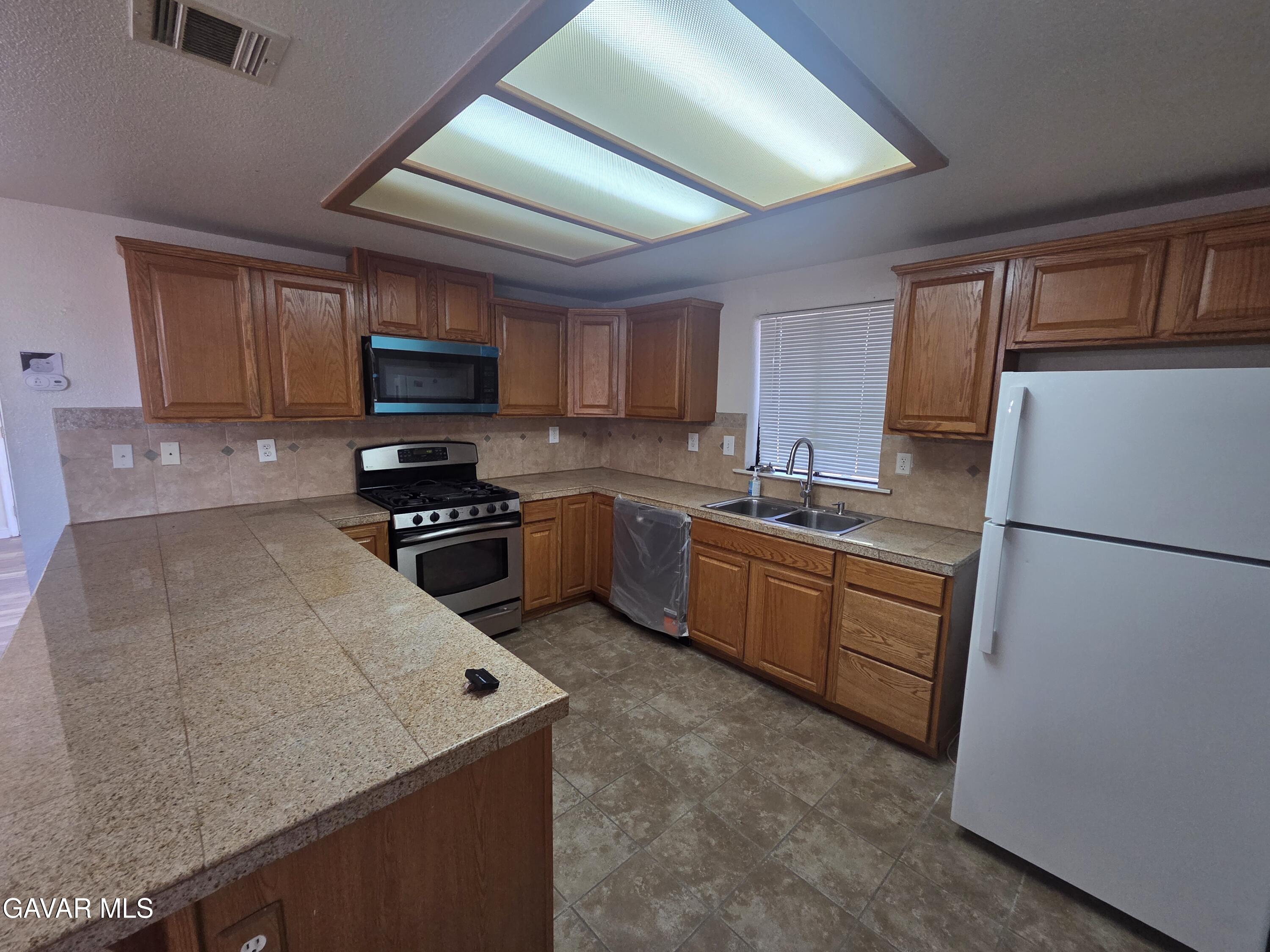 8720 S Loop Boulevard Property Photo 2
