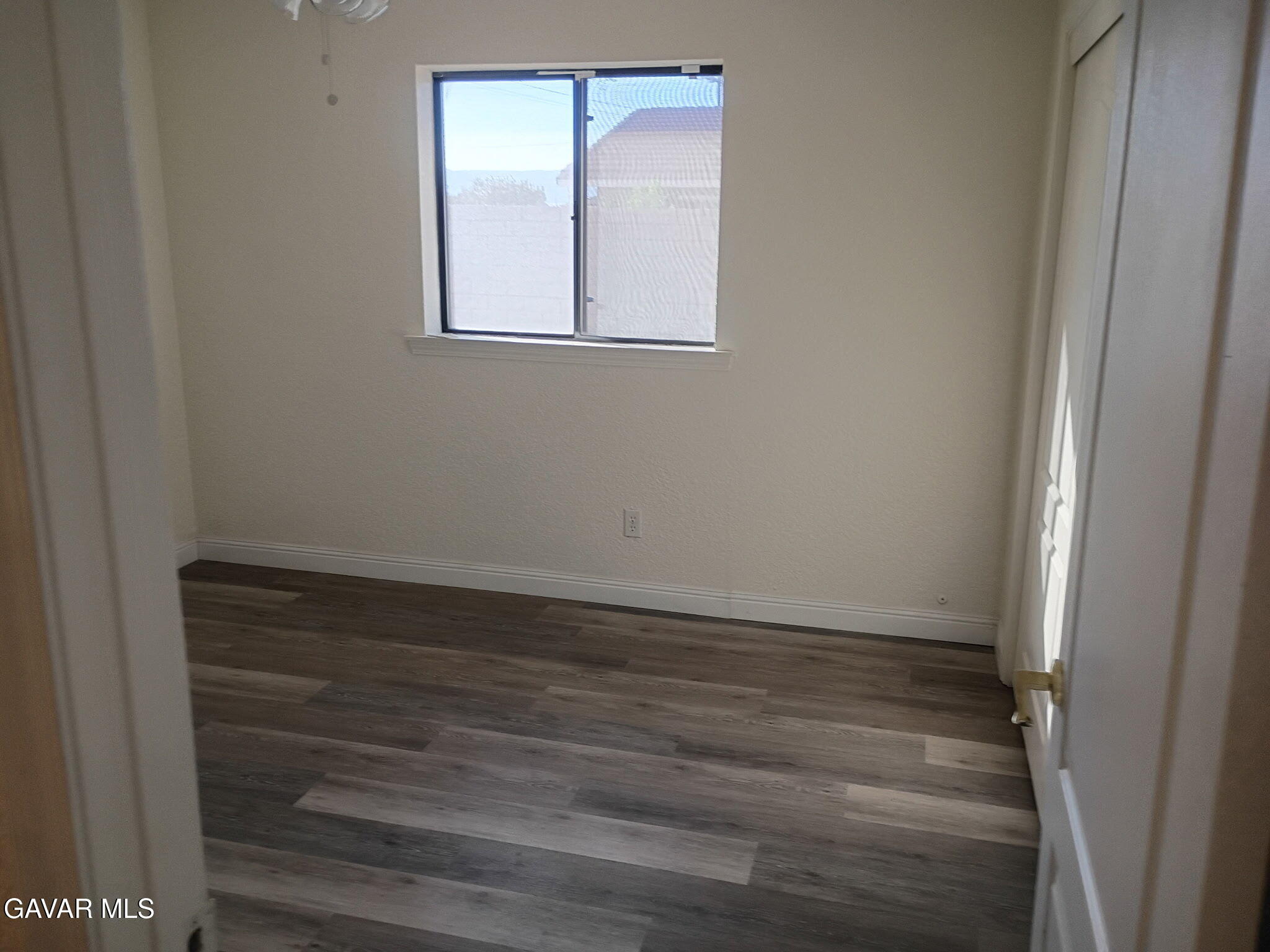 8720 S Loop Boulevard Property Photo 7