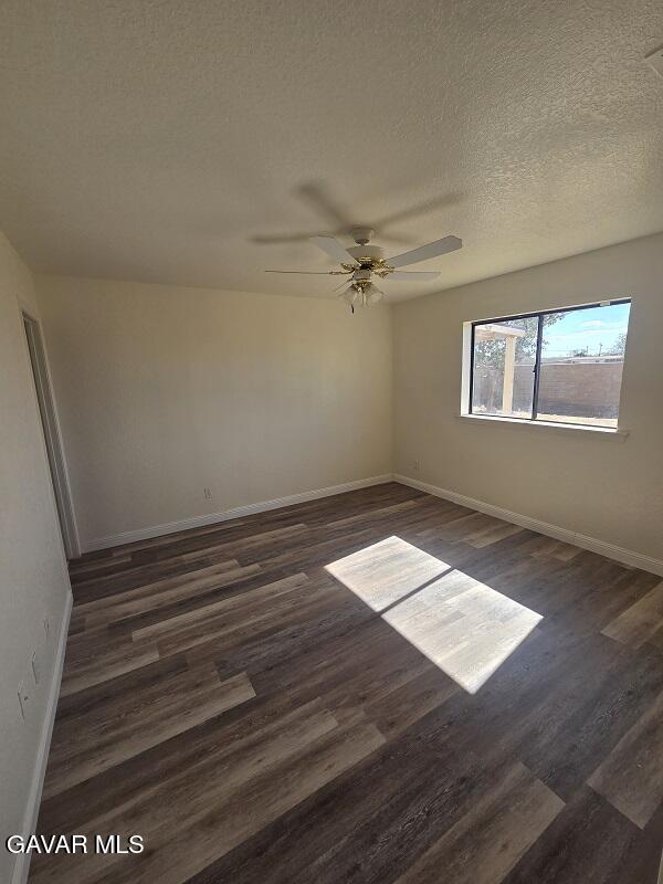 8720 S Loop Boulevard Property Photo 14