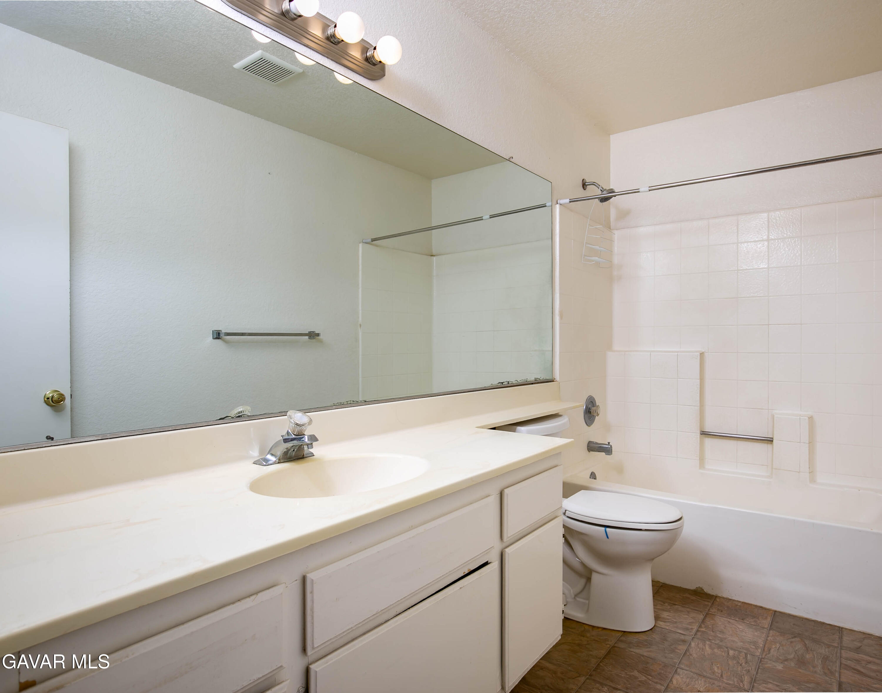 2832 Westland Drive Property Photo 18