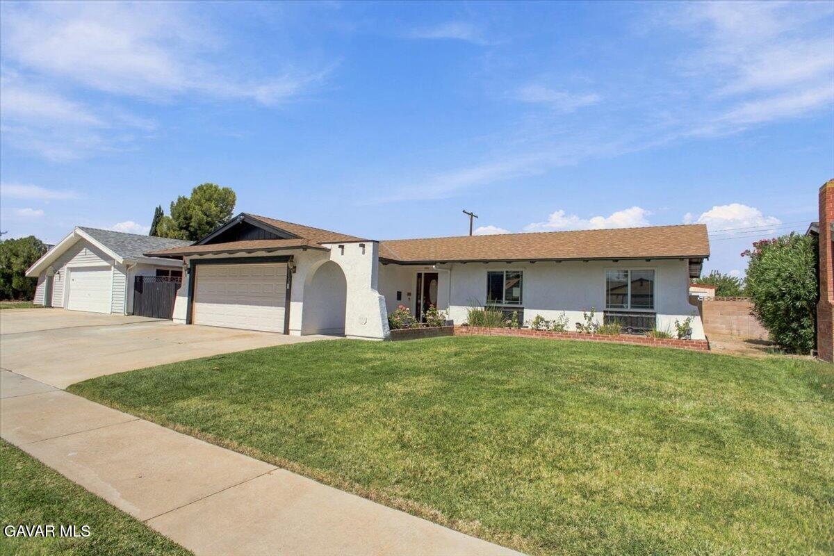 2535 E Avenue R3 Property Photo 2