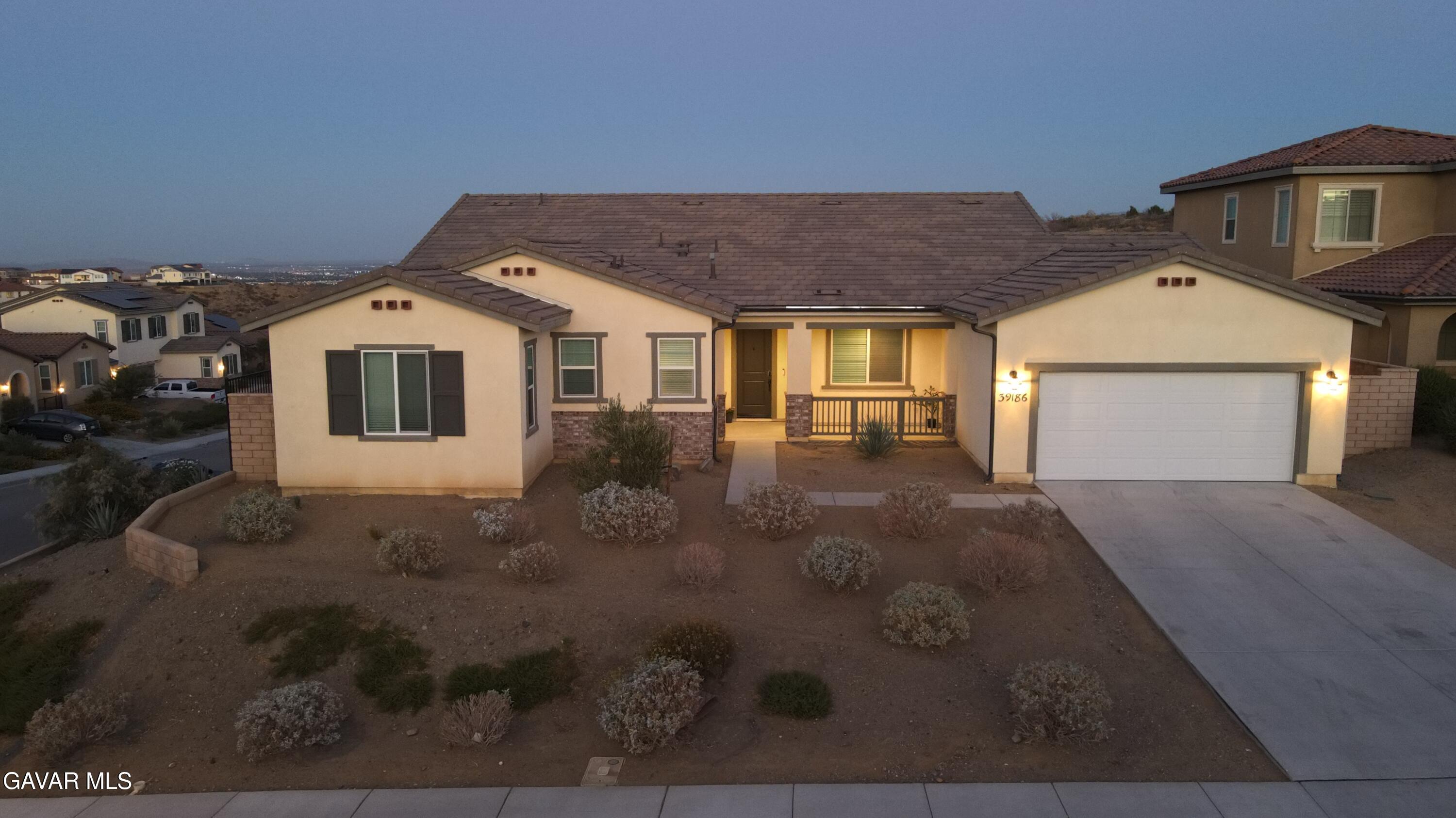 39186 Pinto Court Property Photo 1