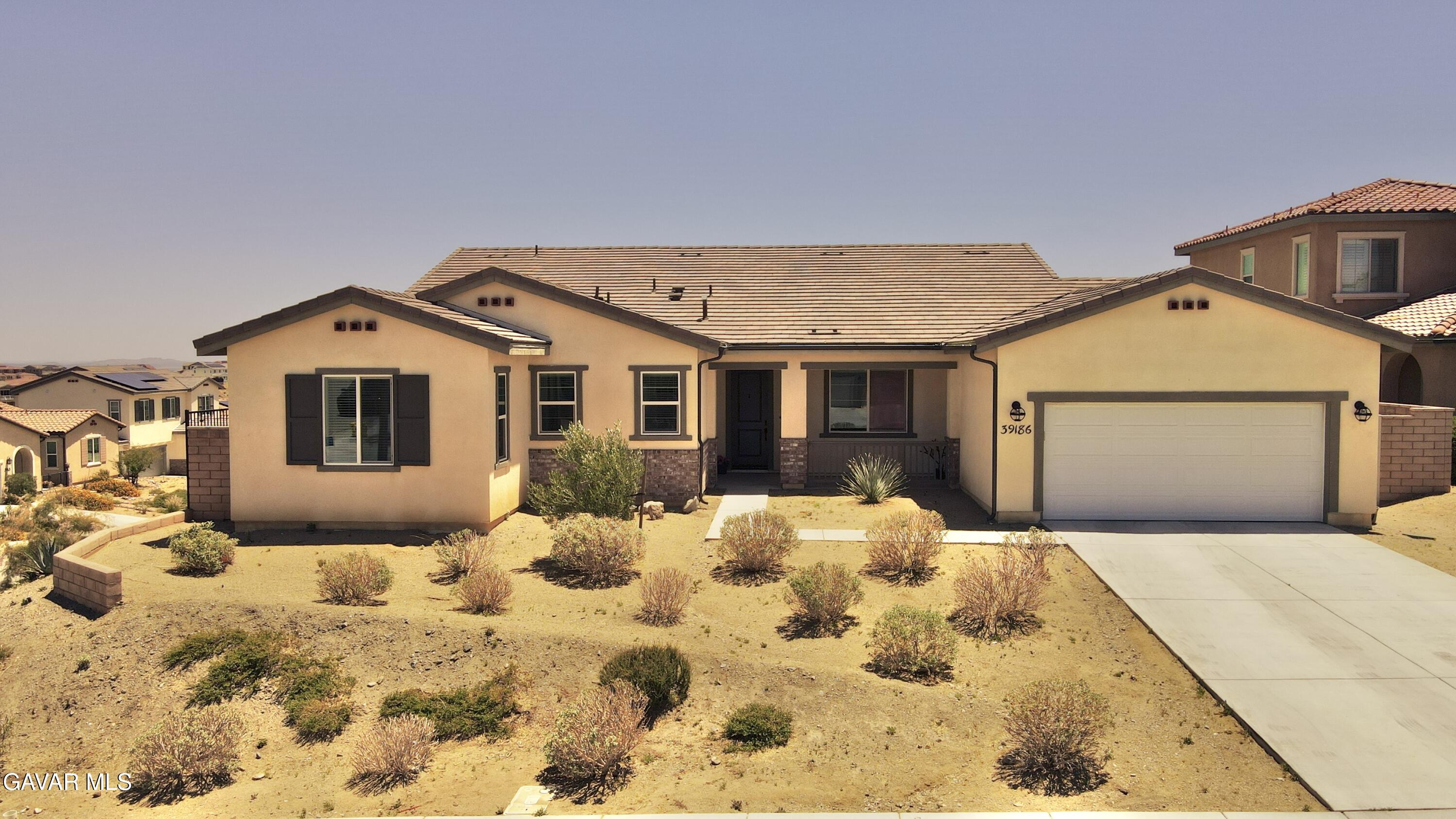 39186 Pinto Court Property Photo 2