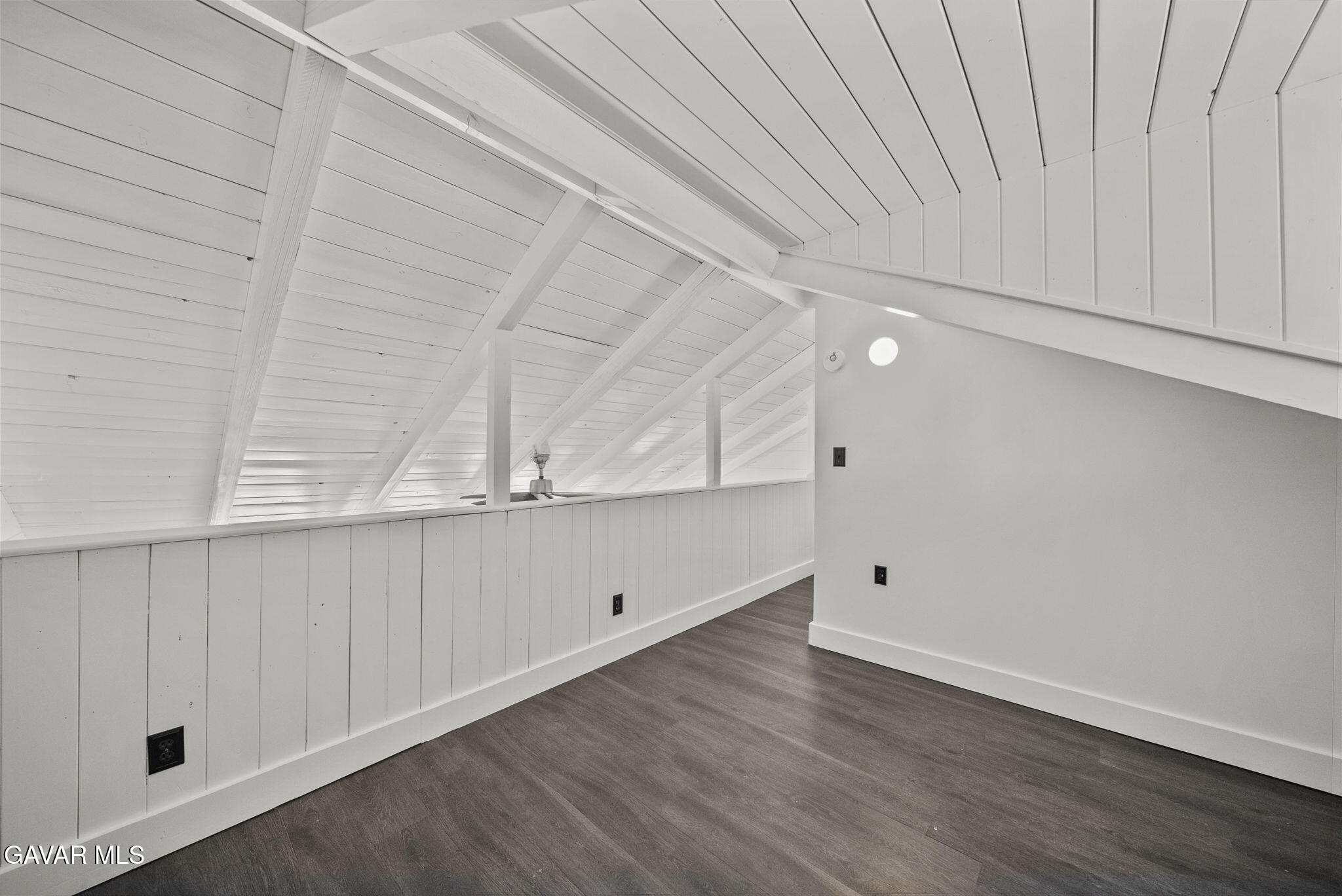 7106 Lakeview Drive Property Photo 27