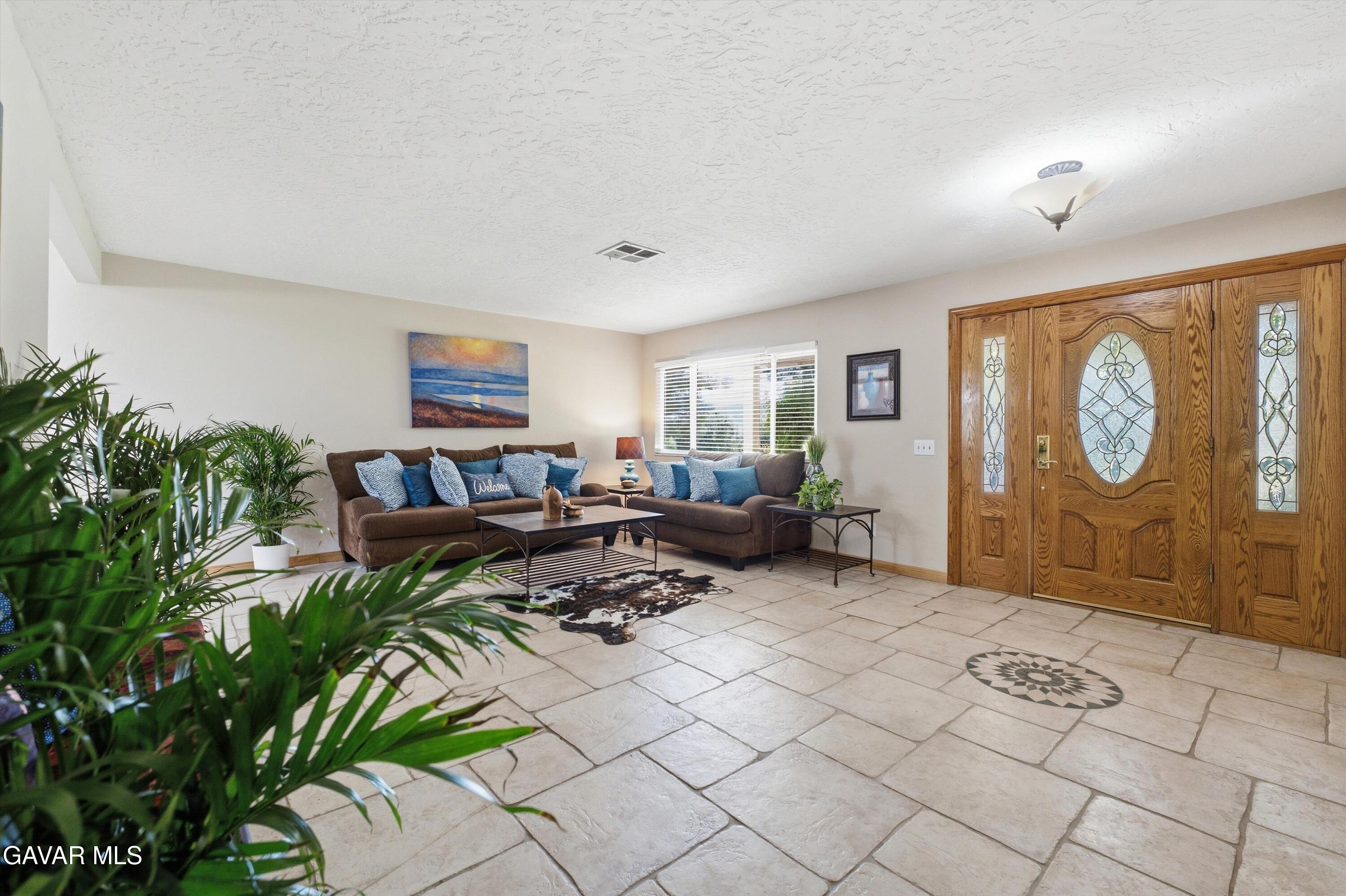 33210 Dorama Avenue Property Photo 3