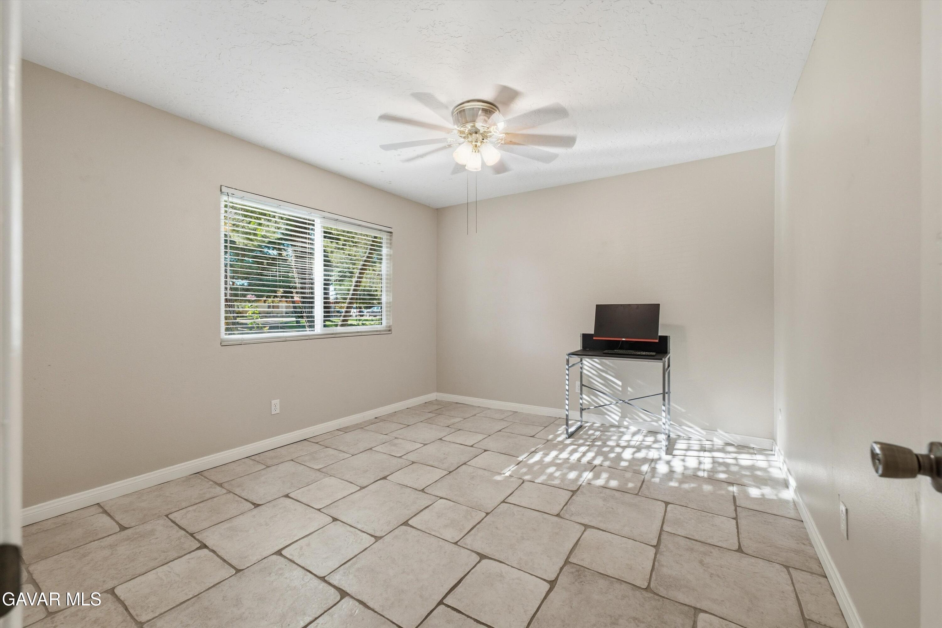33210 Dorama Avenue Property Photo 12