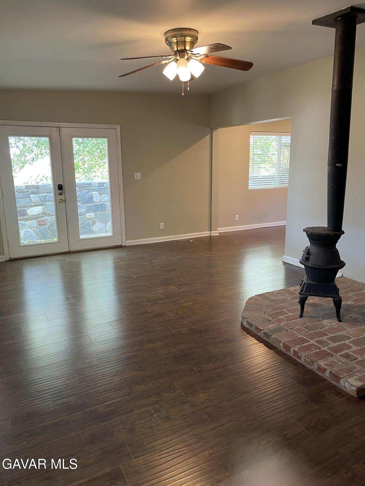 38847 Foxholm Drive Property Photo 6