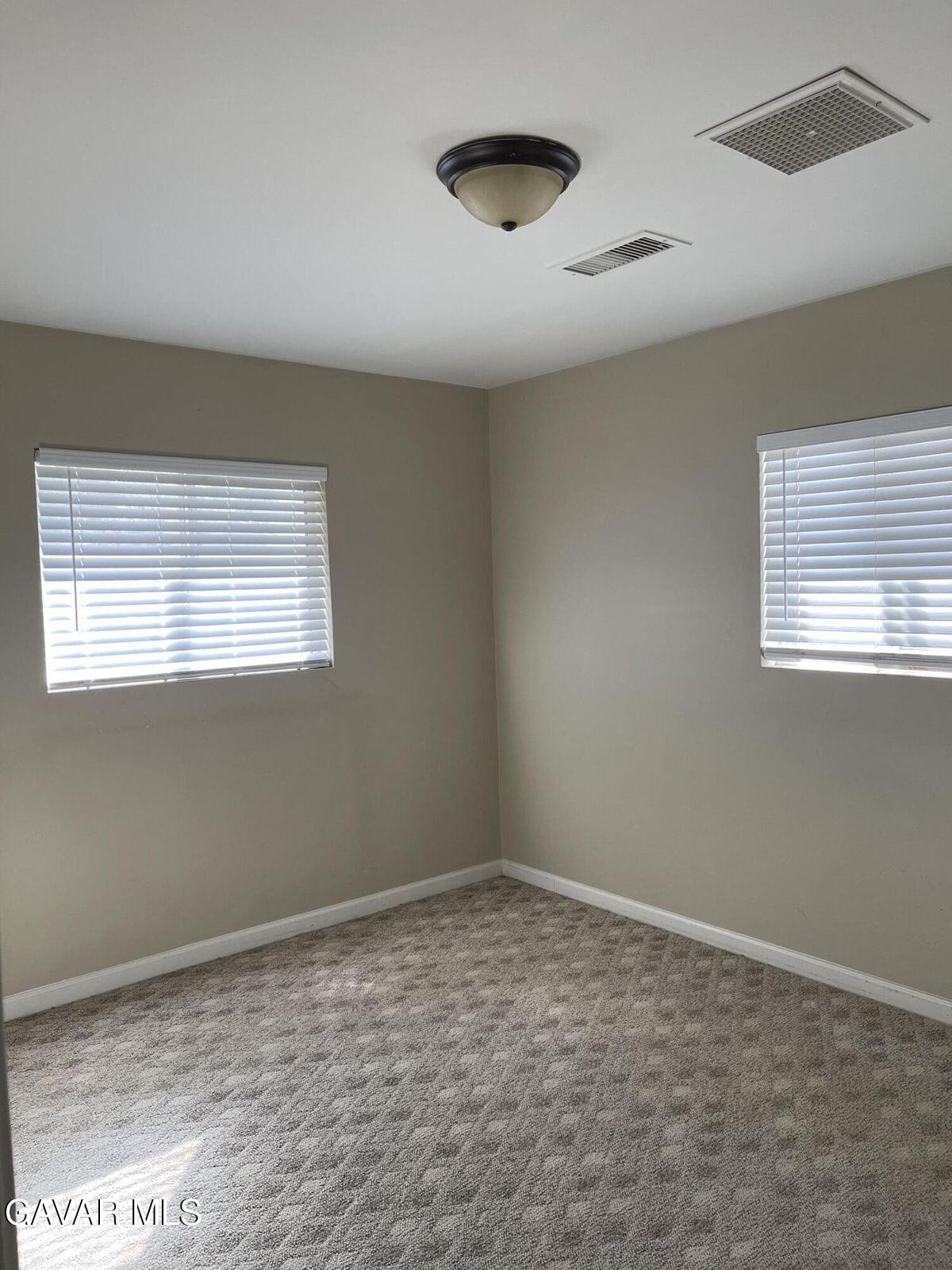 38847 Foxholm Drive Property Photo 8