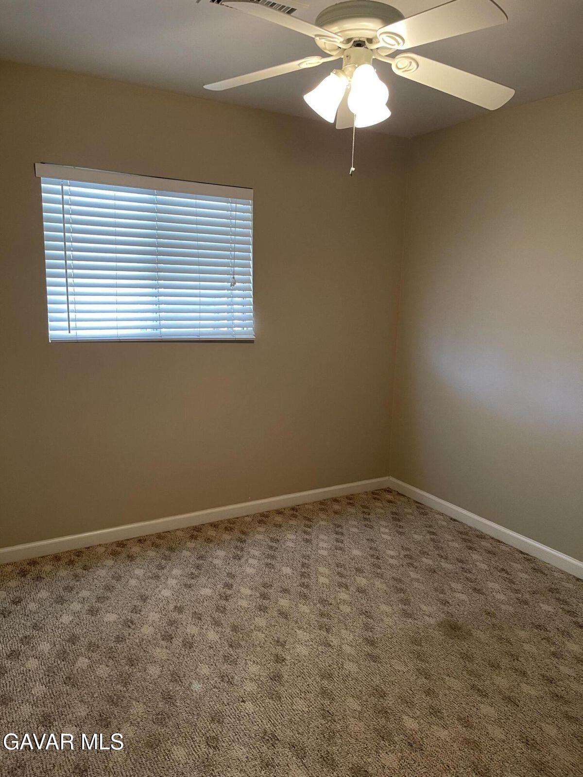 38847 Foxholm Drive Property Photo 9