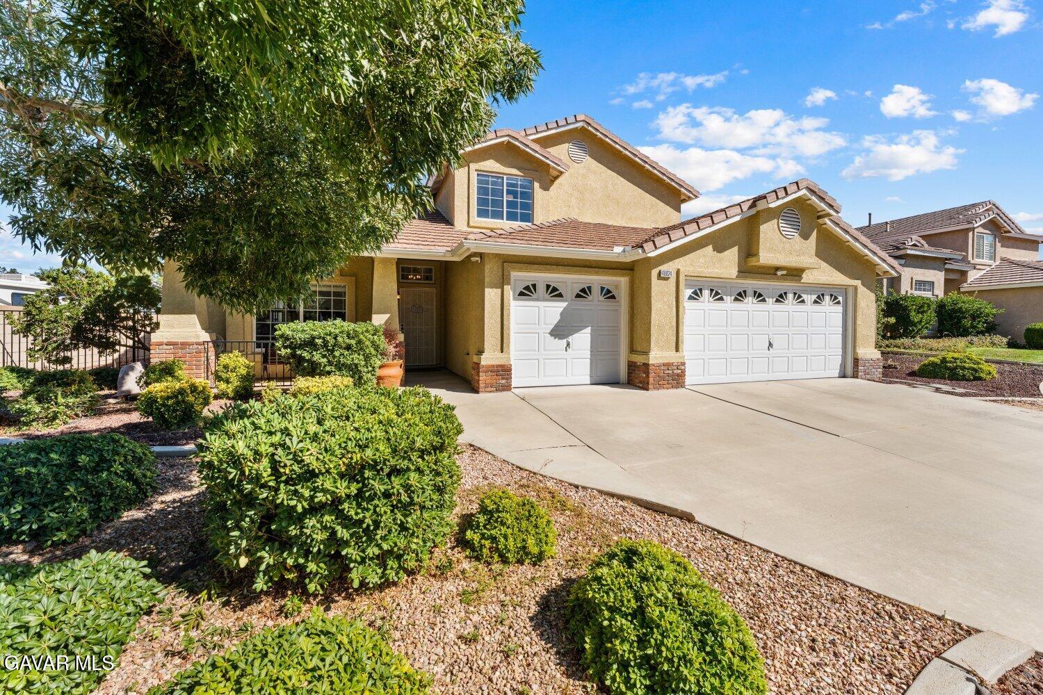 40824 Cobblestone Property Photo 3