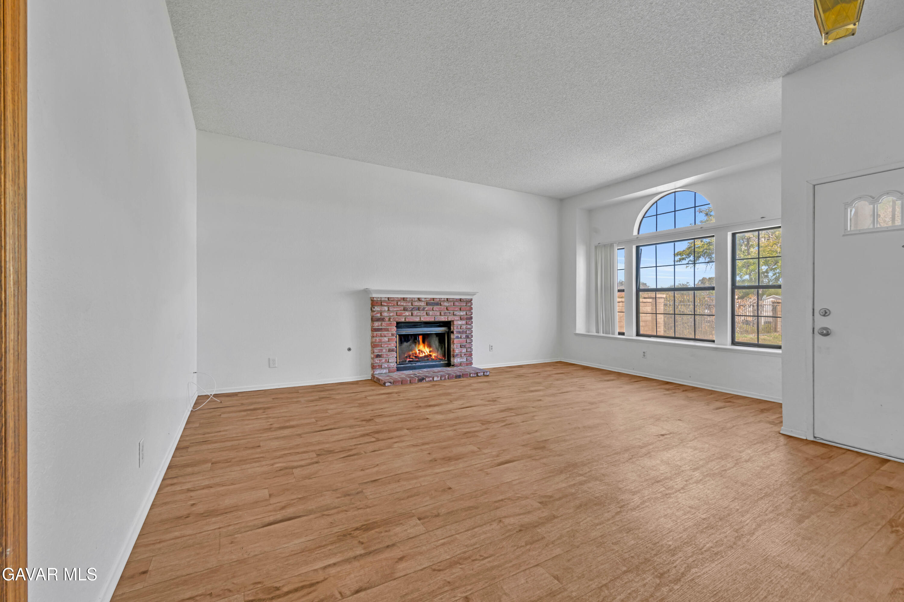 43167 Lorraine Street Property Photo 5