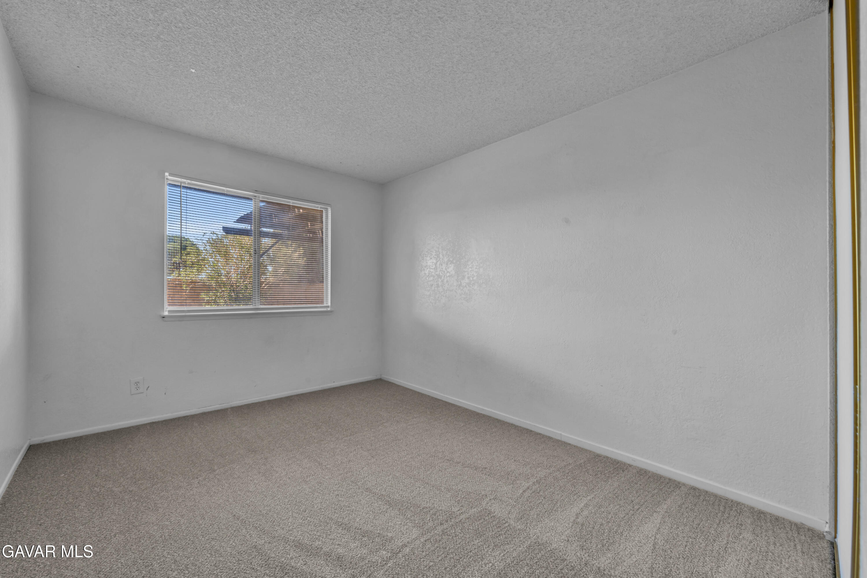 43167 Lorraine Street Property Photo 10