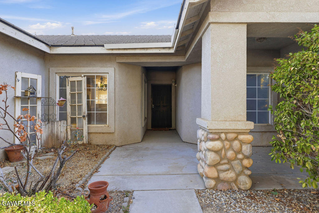 1836 Stratford Street Property Photo 4