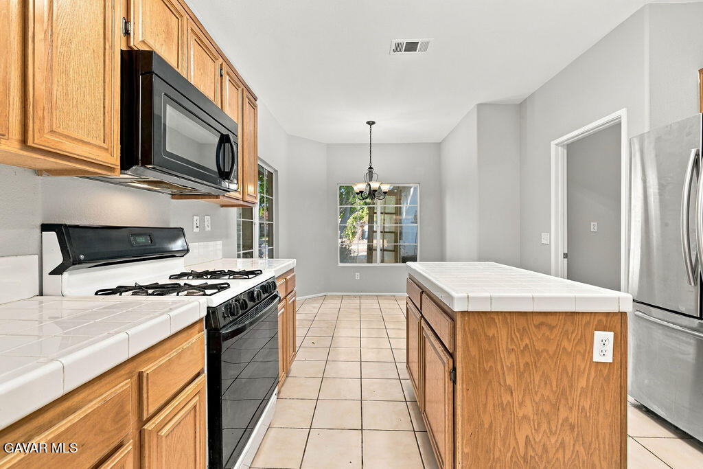 1836 Stratford Street Property Photo 9