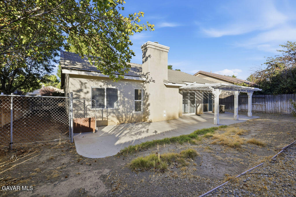 1836 Stratford Street Property Photo 25
